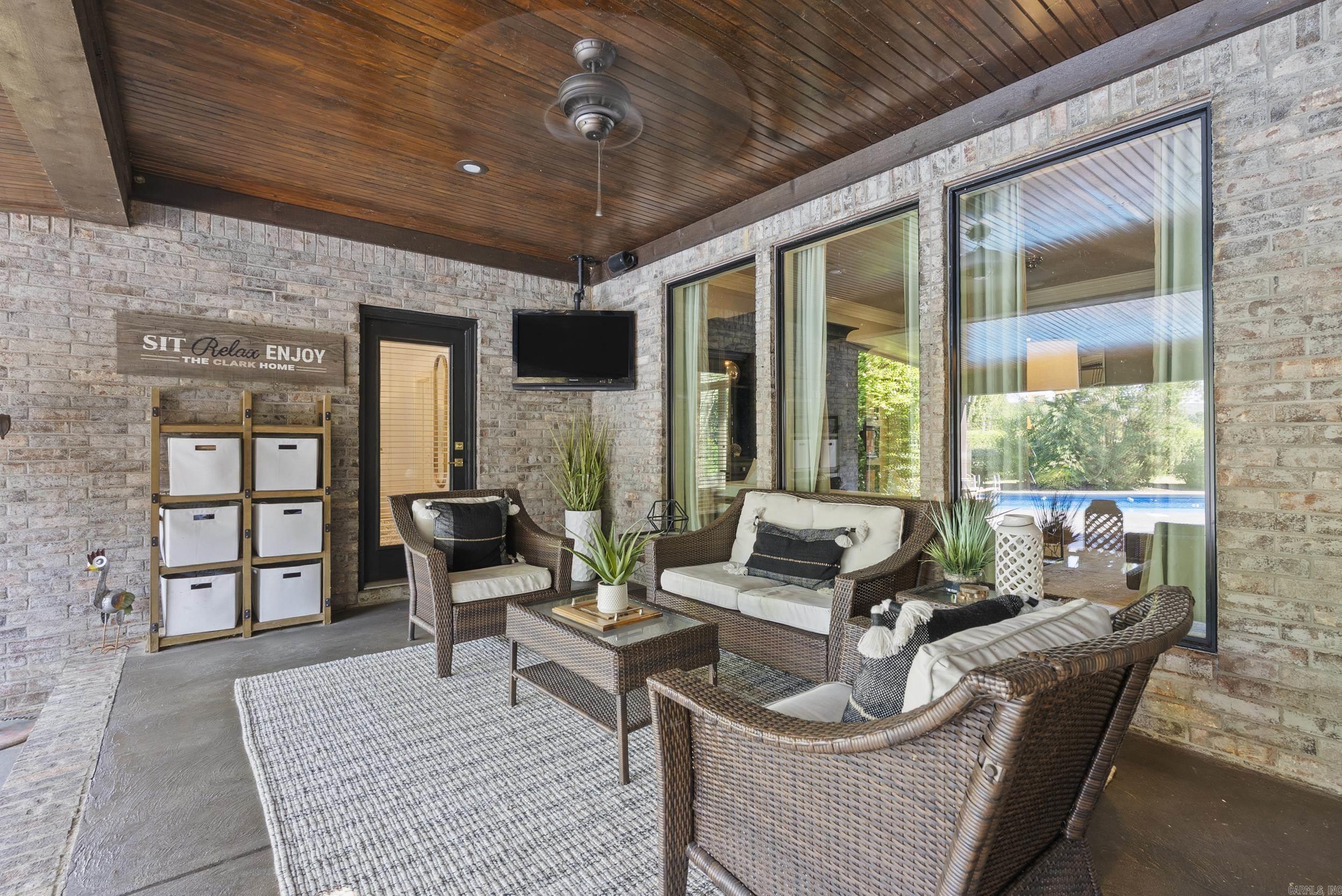 5050 Bay Hill Drive