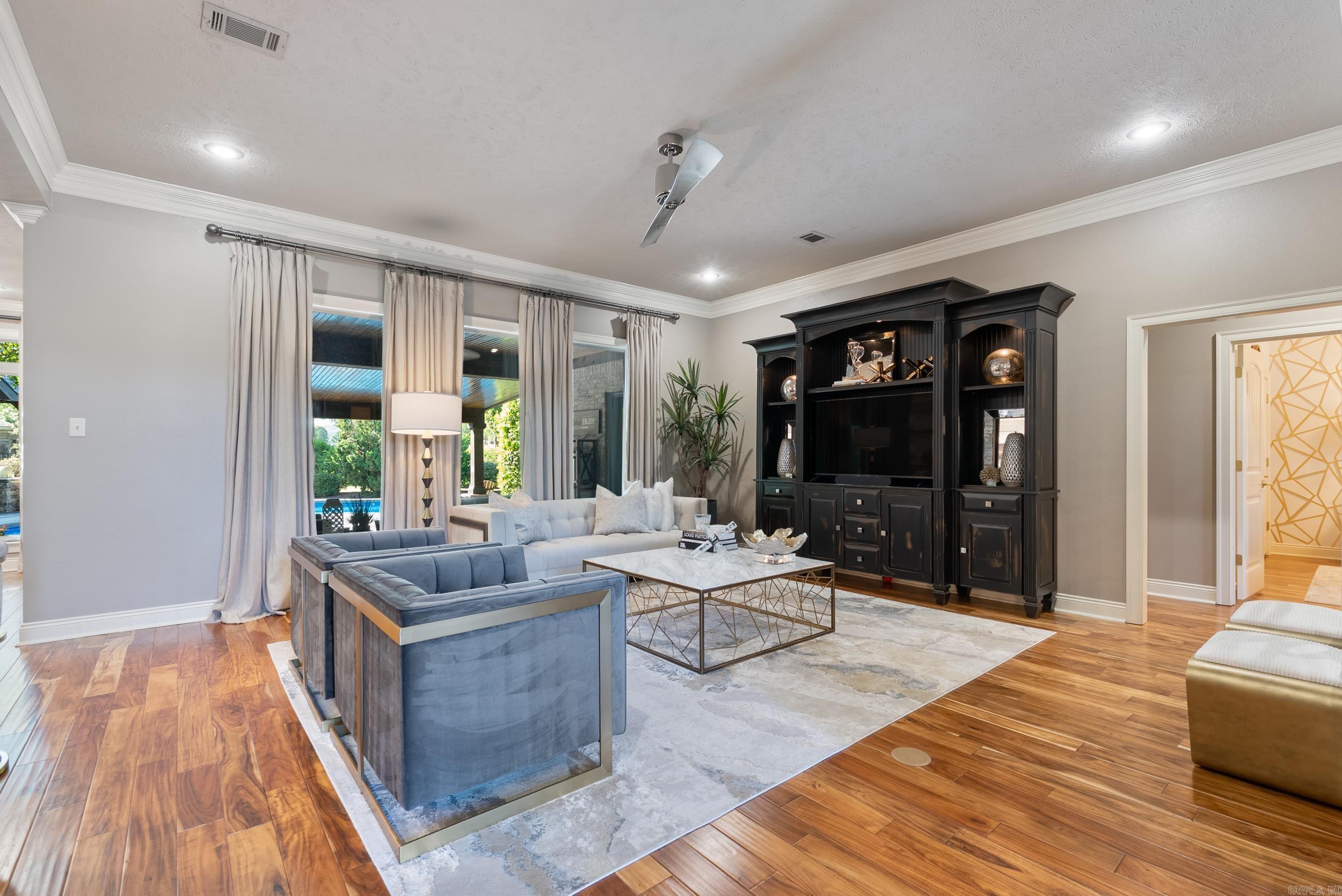 5050 Bay Hill Drive