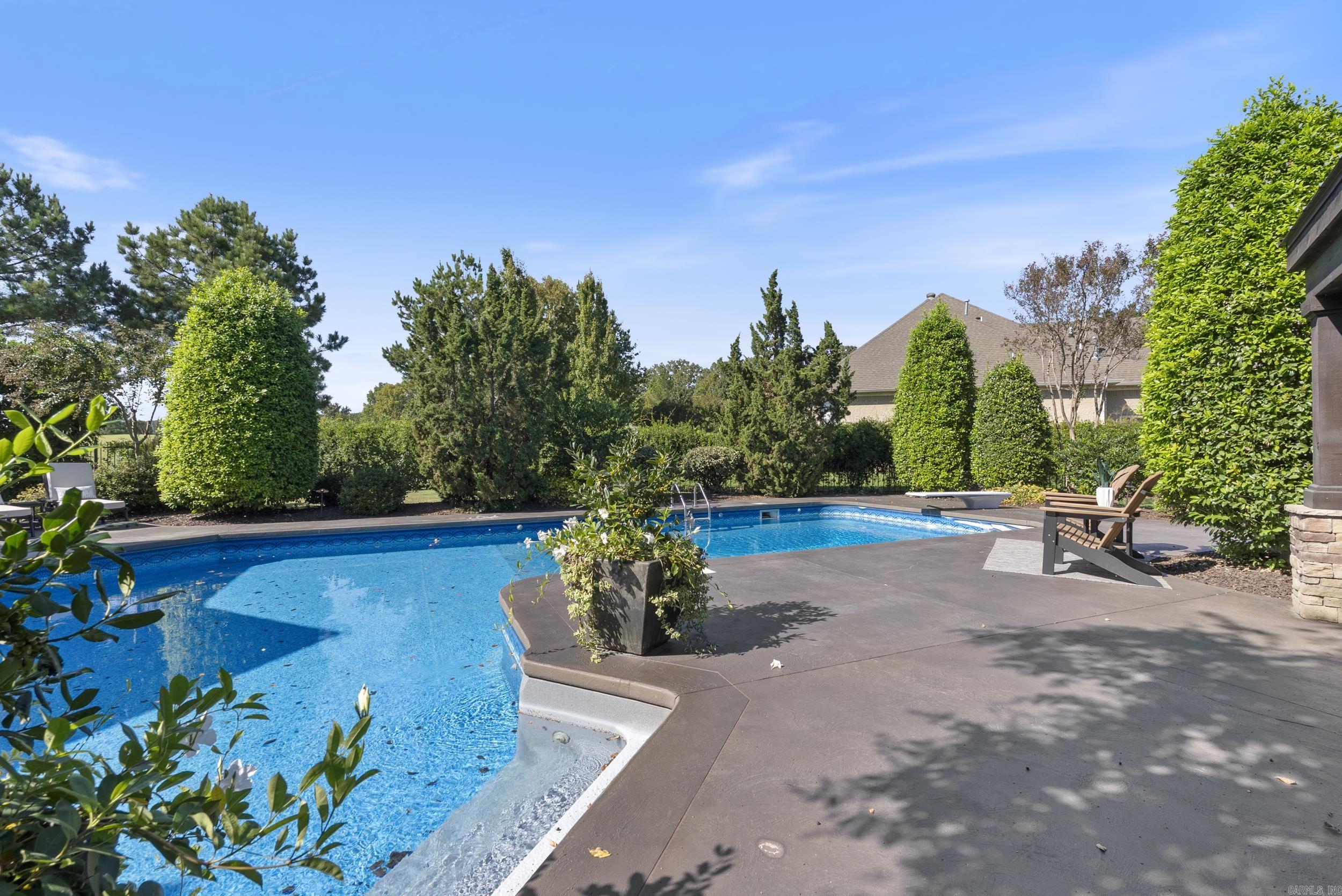 5050 Bay Hill Drive