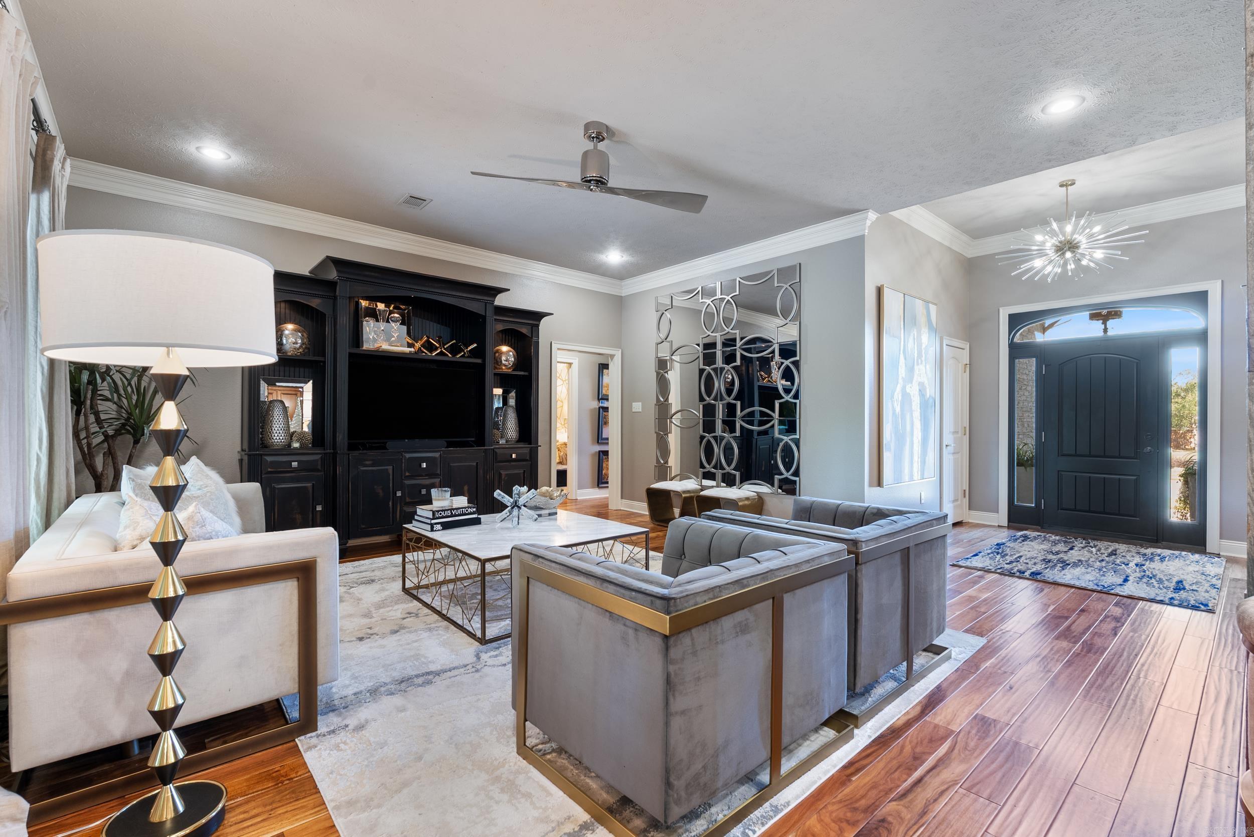 5050 Bay Hill Drive
