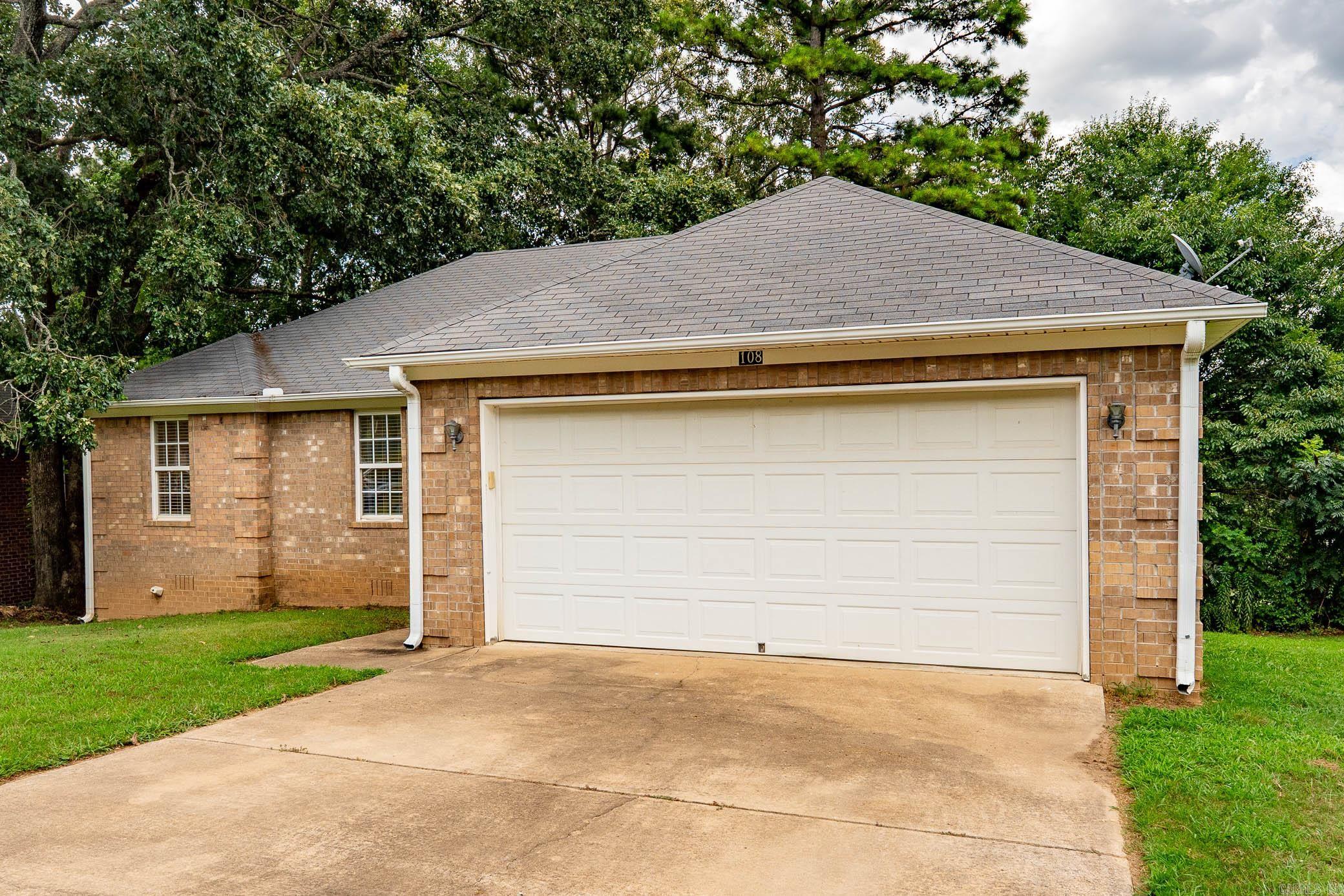 108 Weston Circle