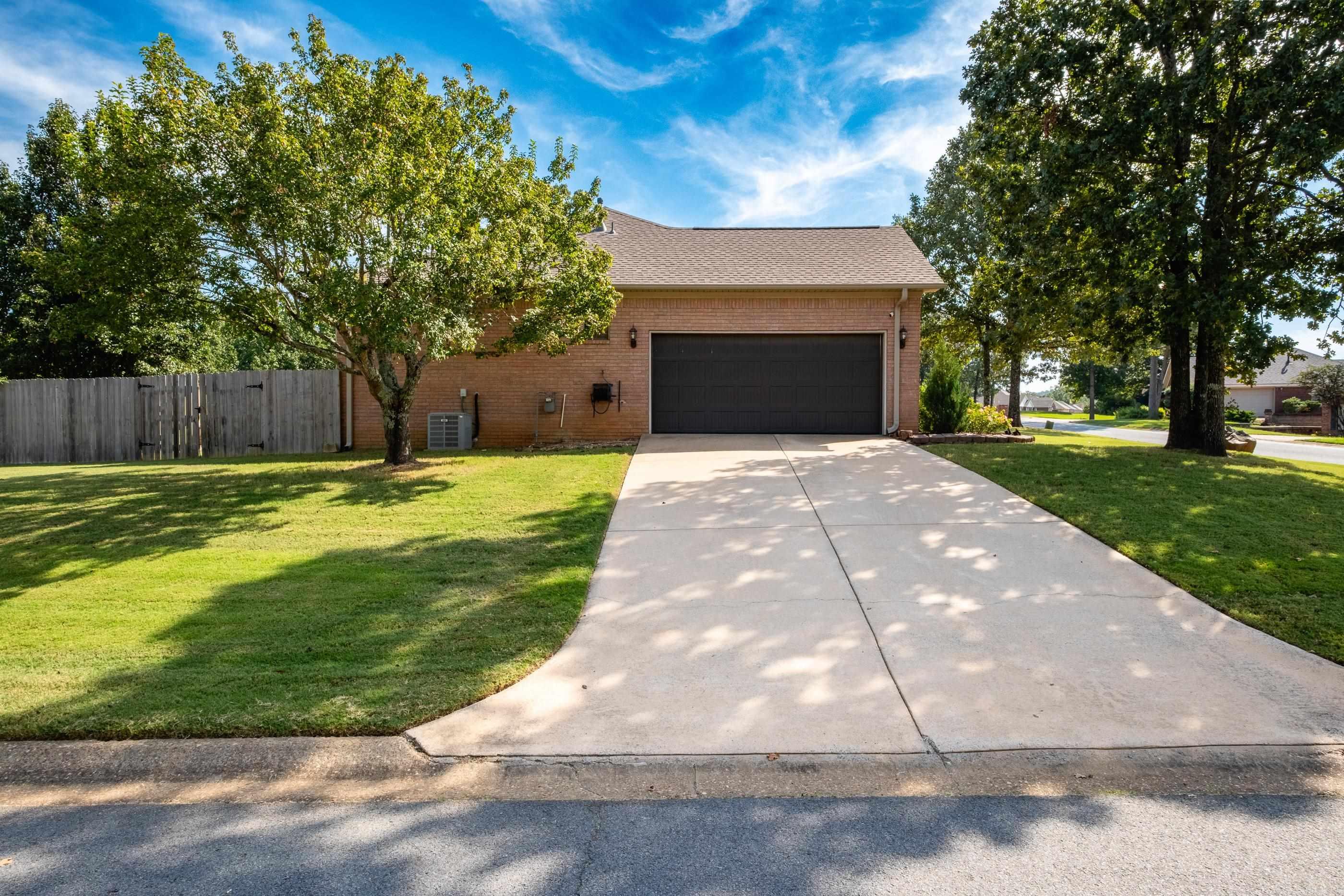 170 Diamond Pointe Drive
