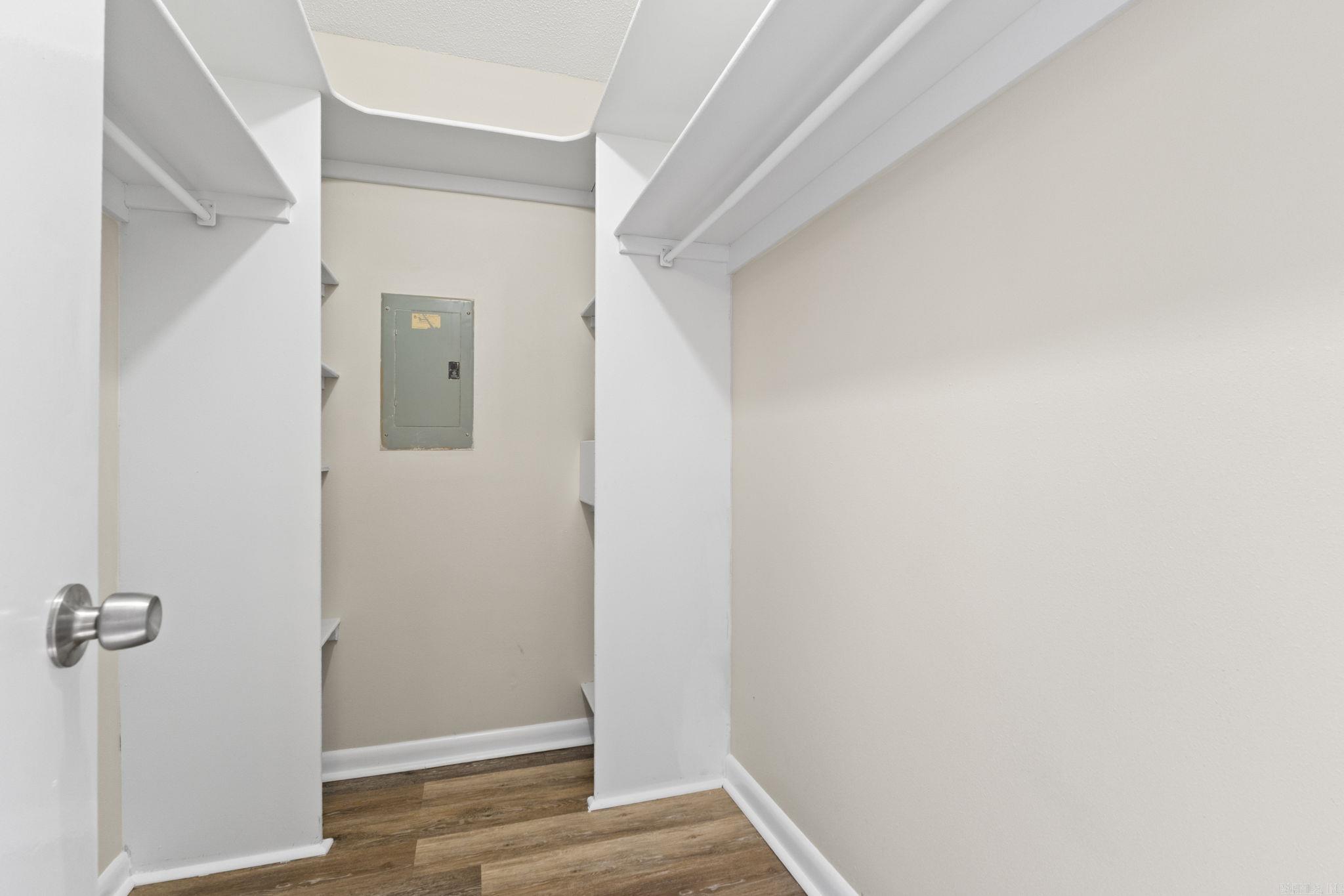 10 W Post Oak Drive