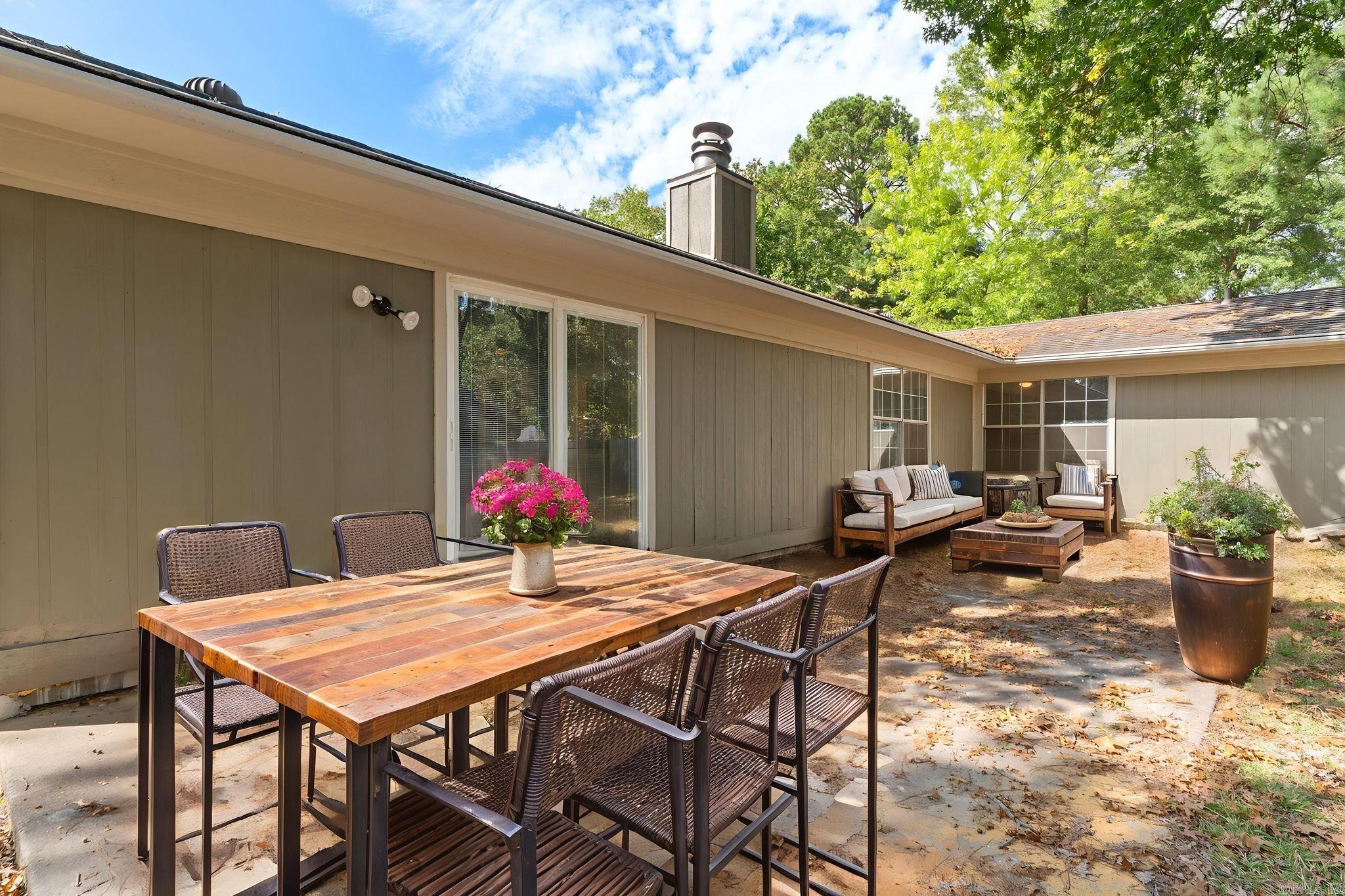 10 W Post Oak Drive