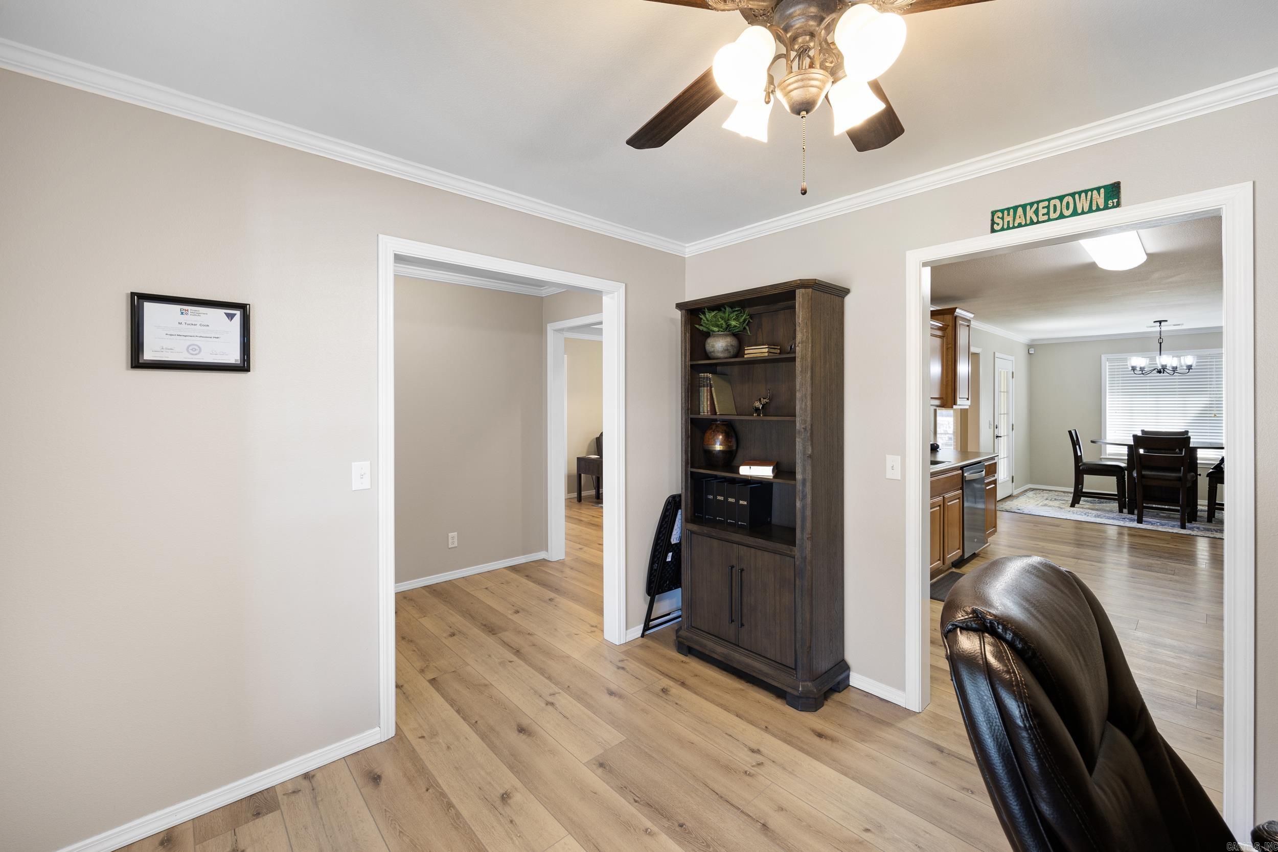 140 Hawthorne Lane