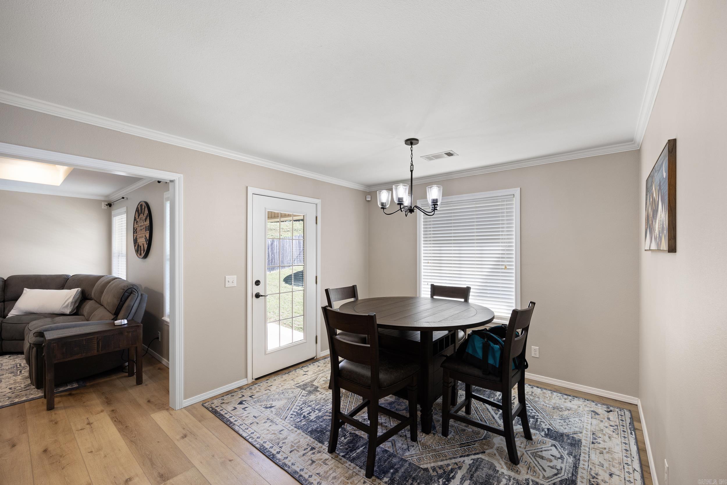 140 Hawthorne Lane