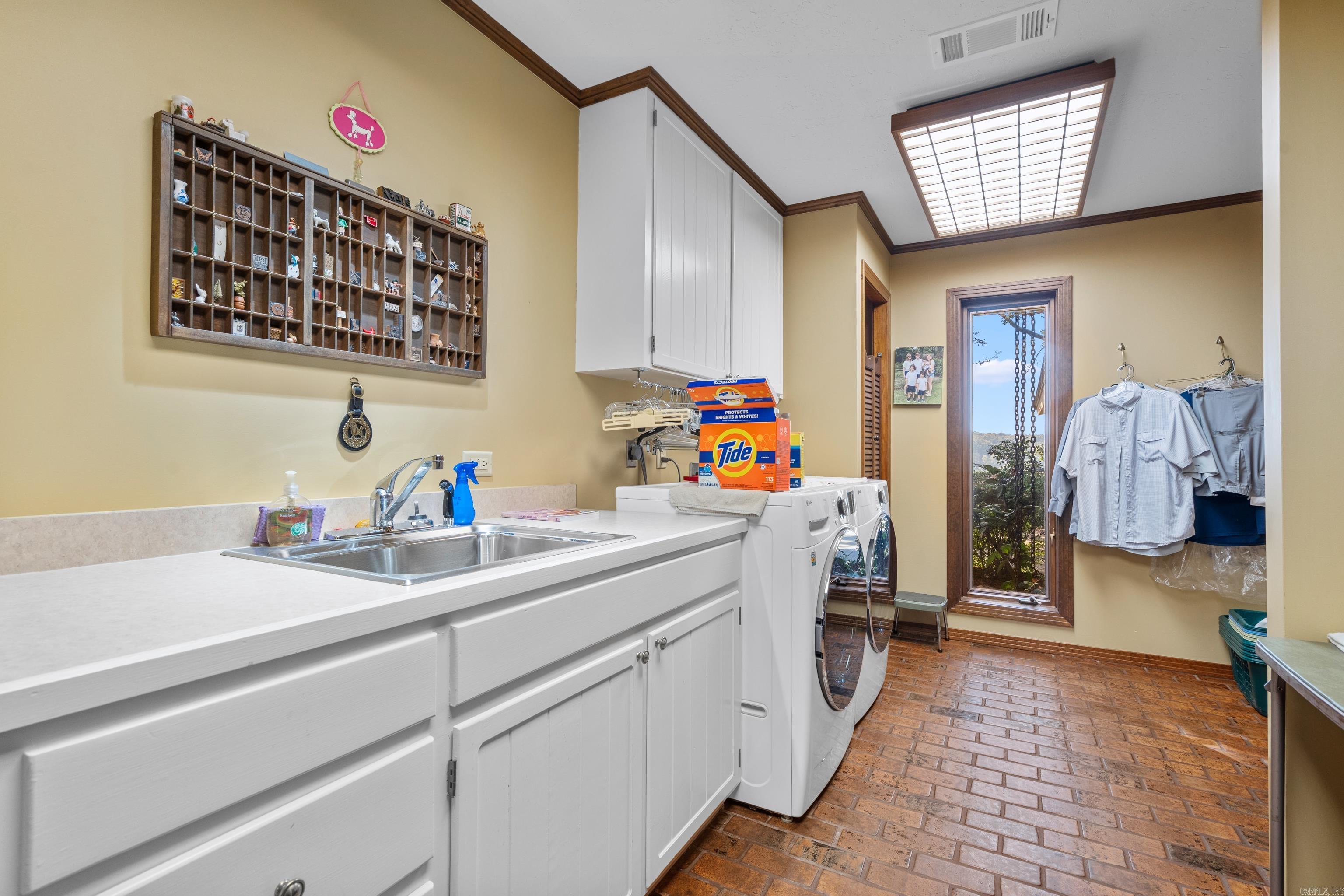 311 Whispering Hills Street