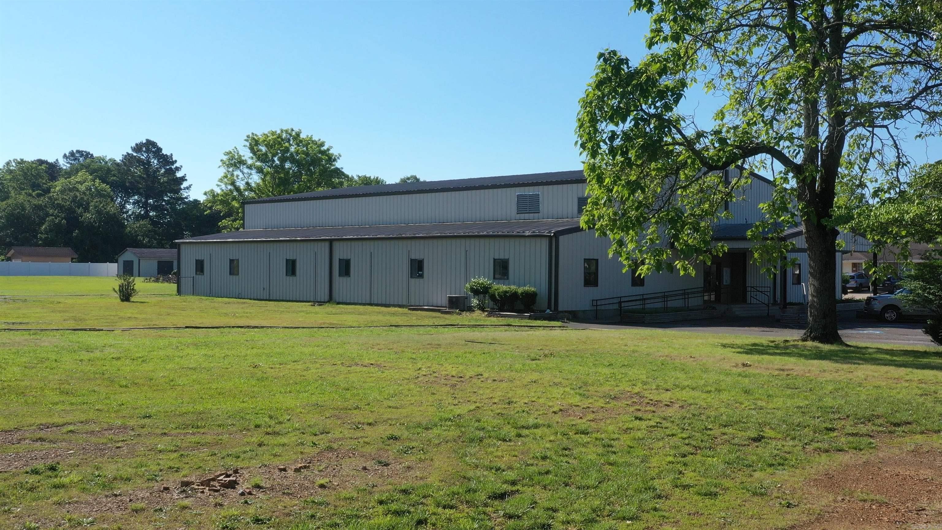 800 - A S Donaghey Avenue