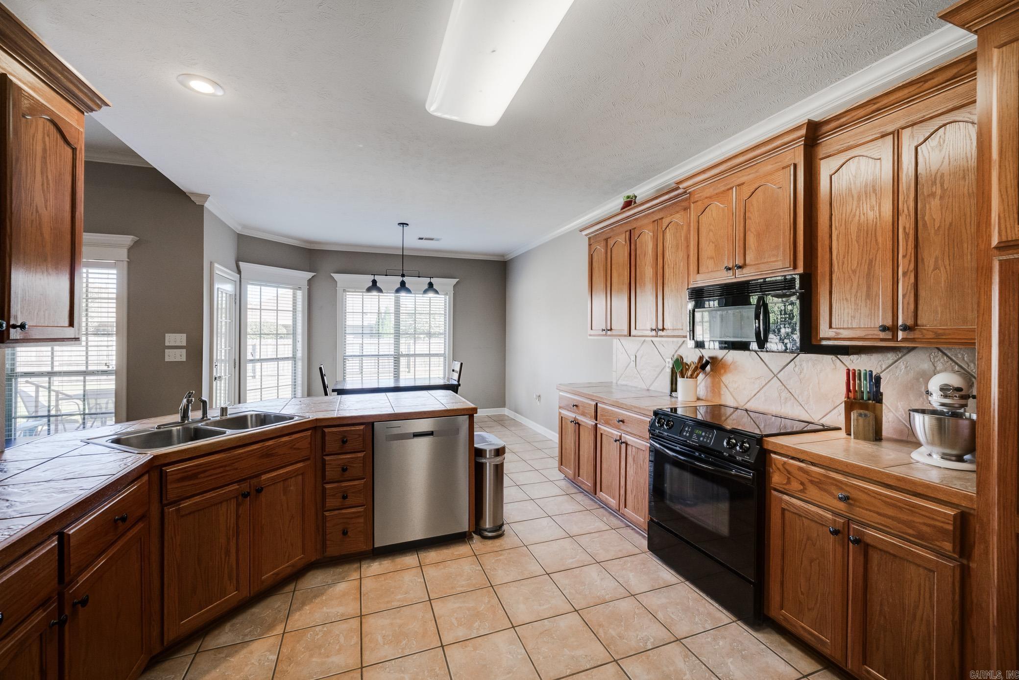 1330 Crosspoint Road
