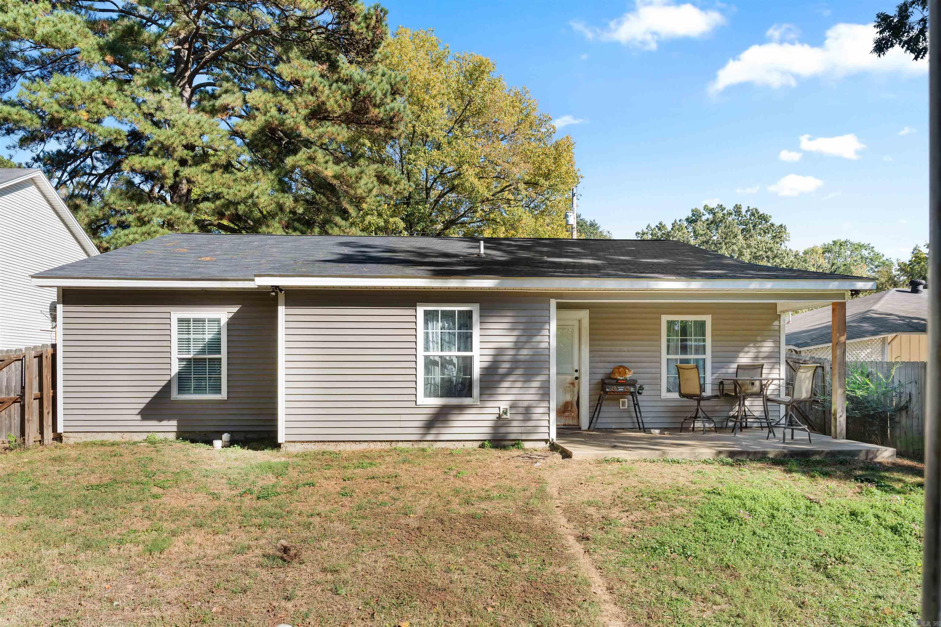 303 DOBBS Street