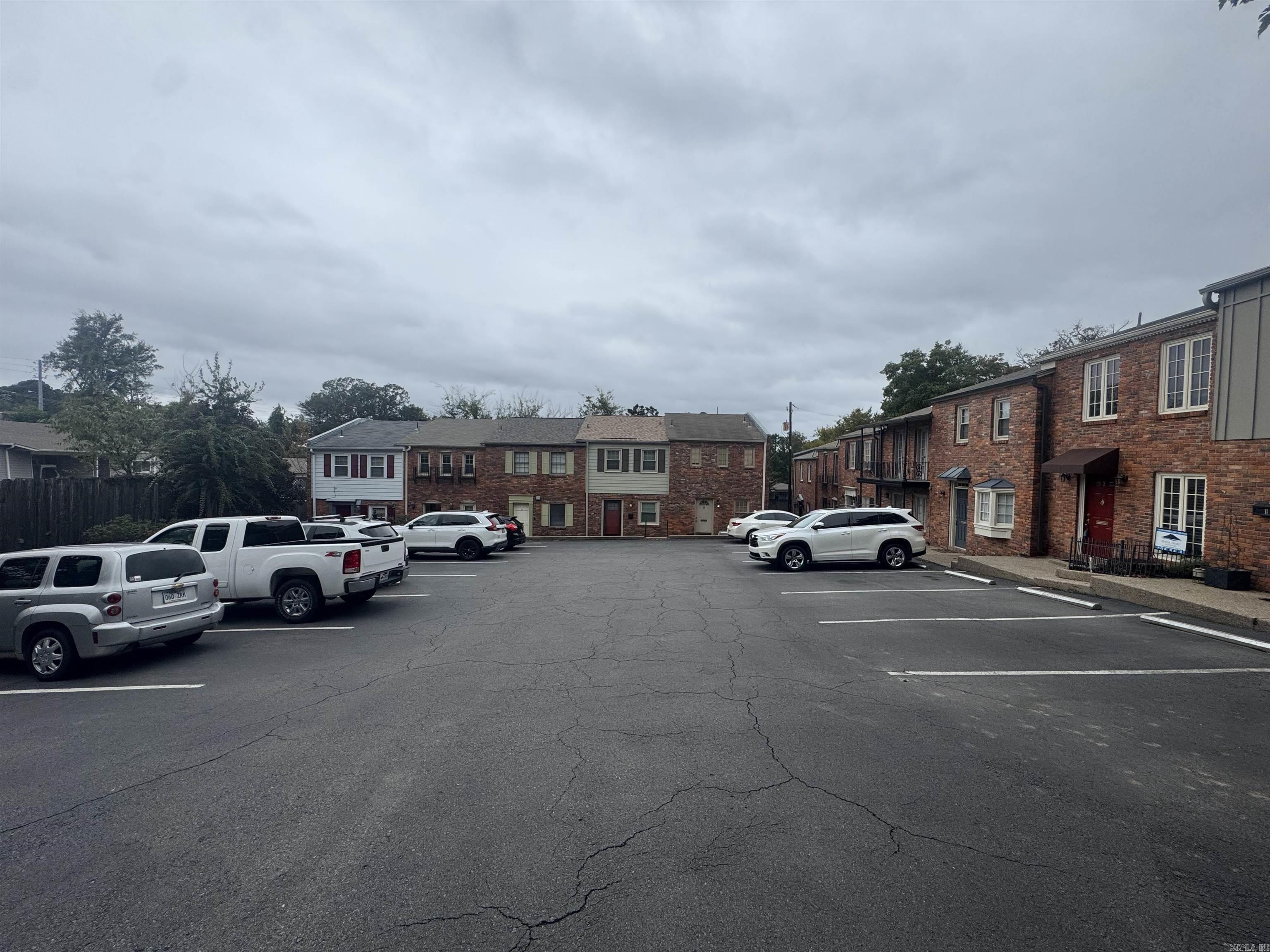 1824 N Hughes Street Unit: 11