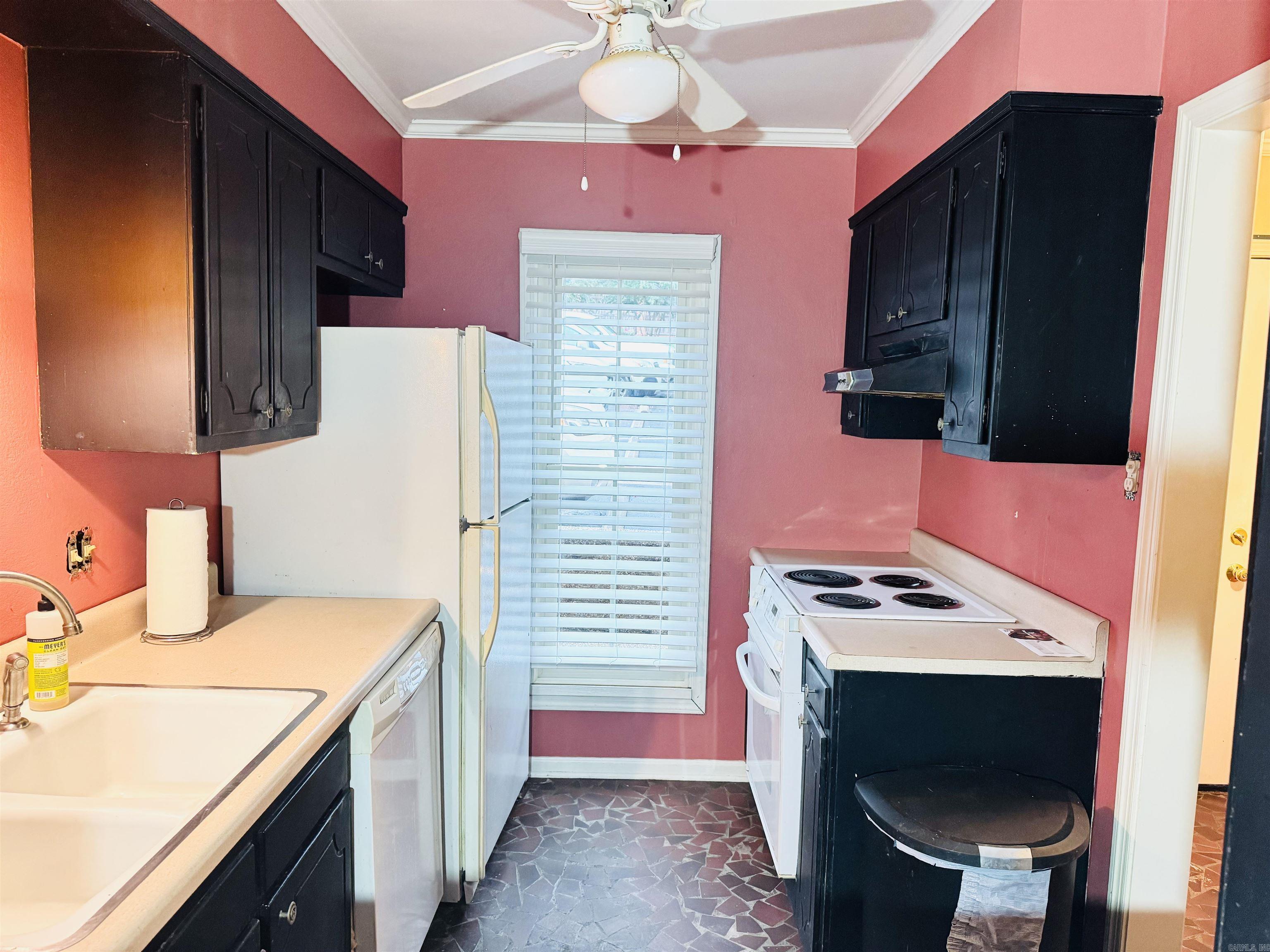 1824 N Hughes Street Unit: 11