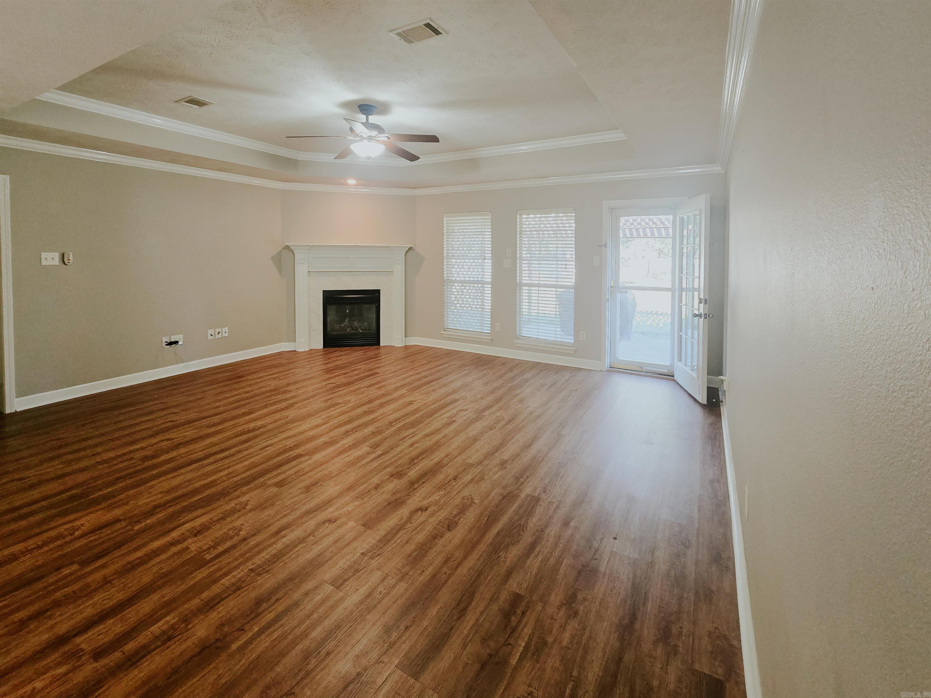 955 Woodard Drive