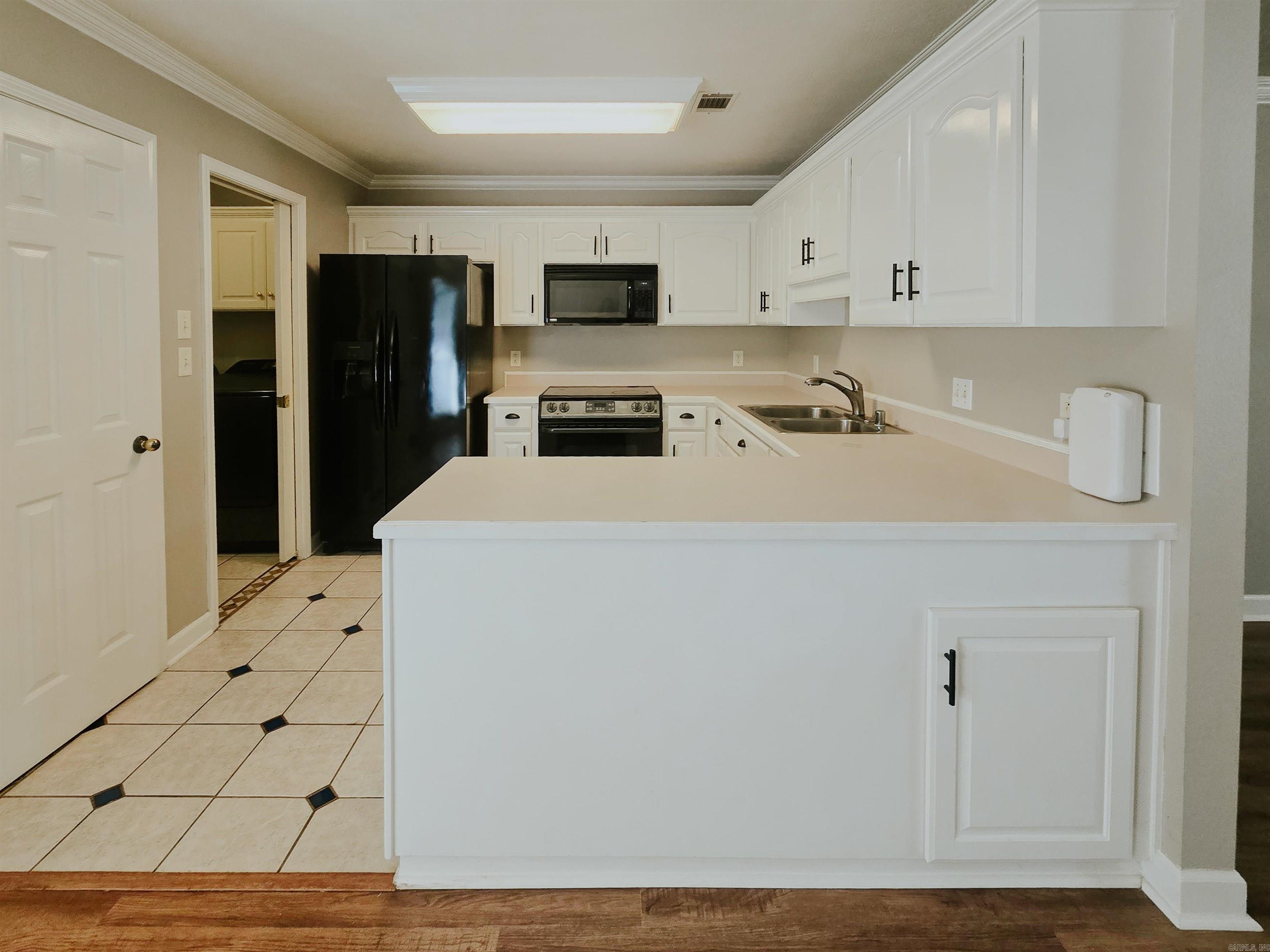 955 Woodard Drive