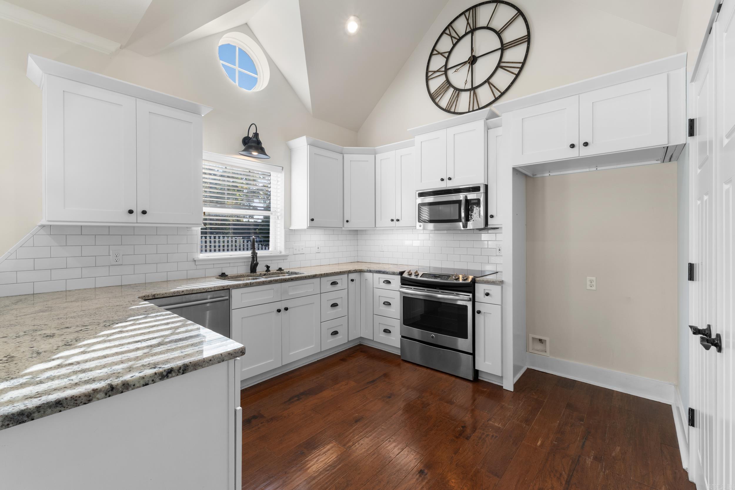 2700 Stonebrook Cove