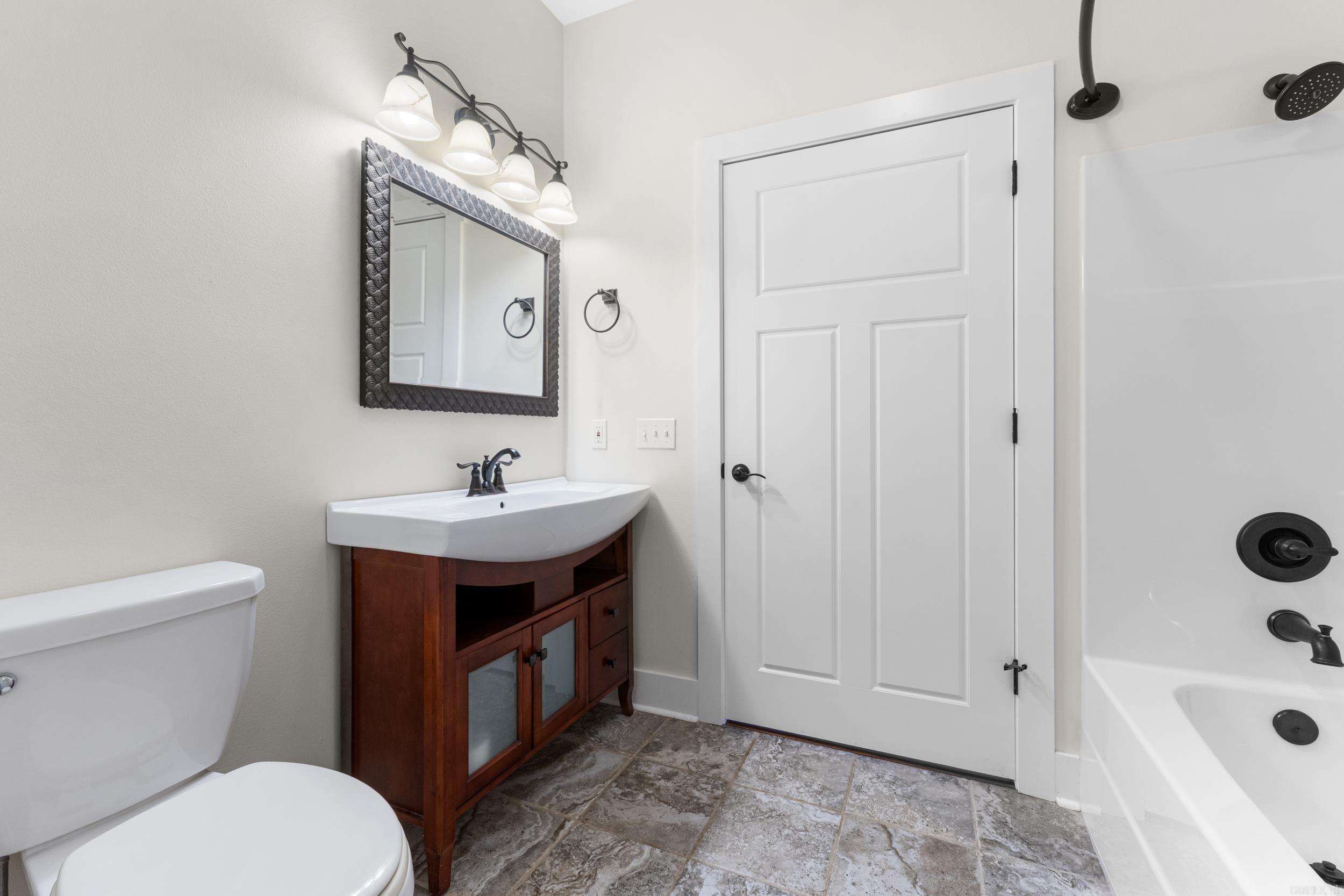 2700 Stonebrook Cove