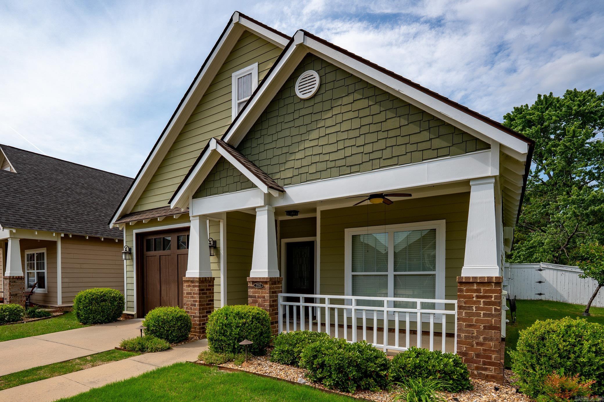 2700 Stonebrook Cove