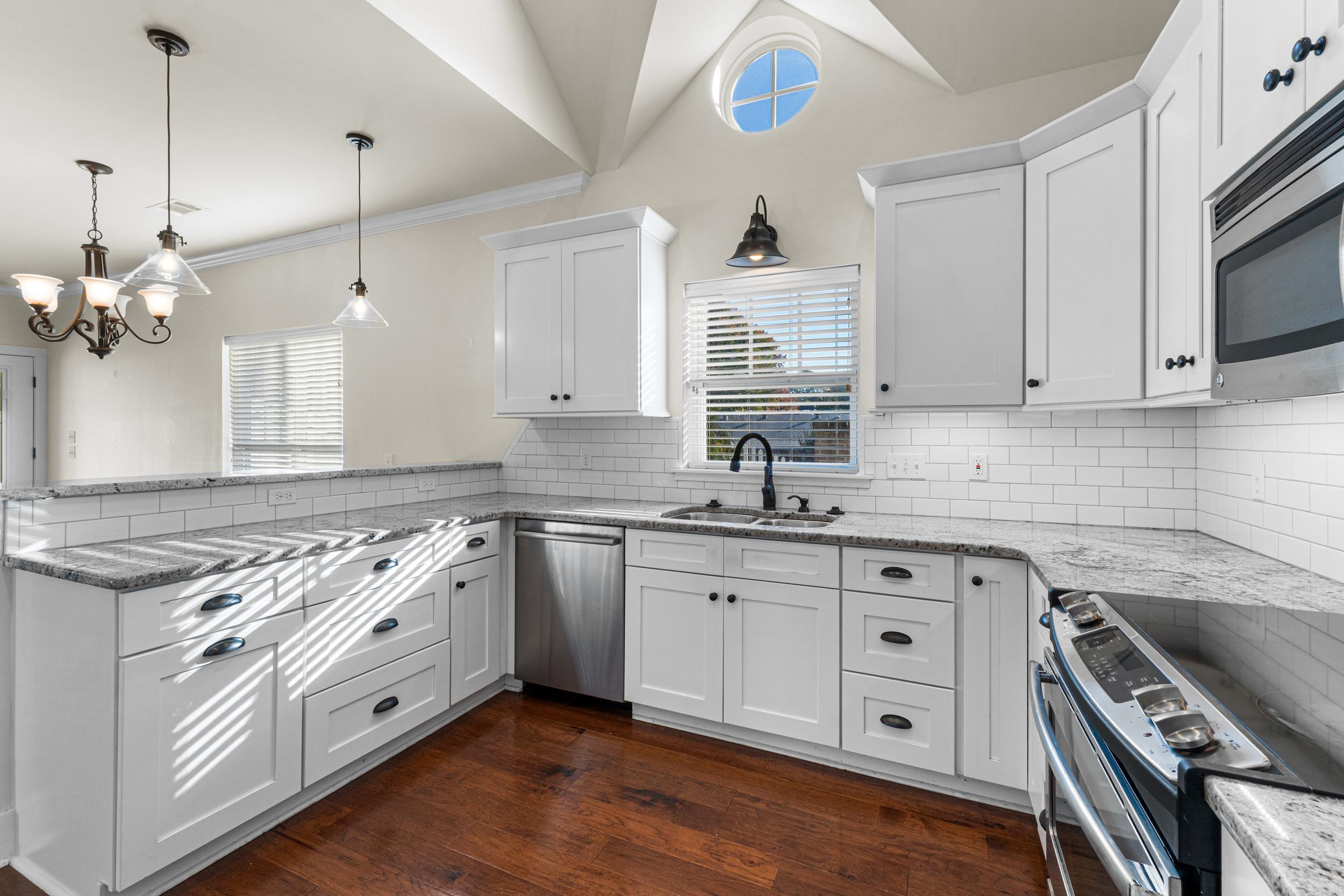 2700 Stonebrook Cove
