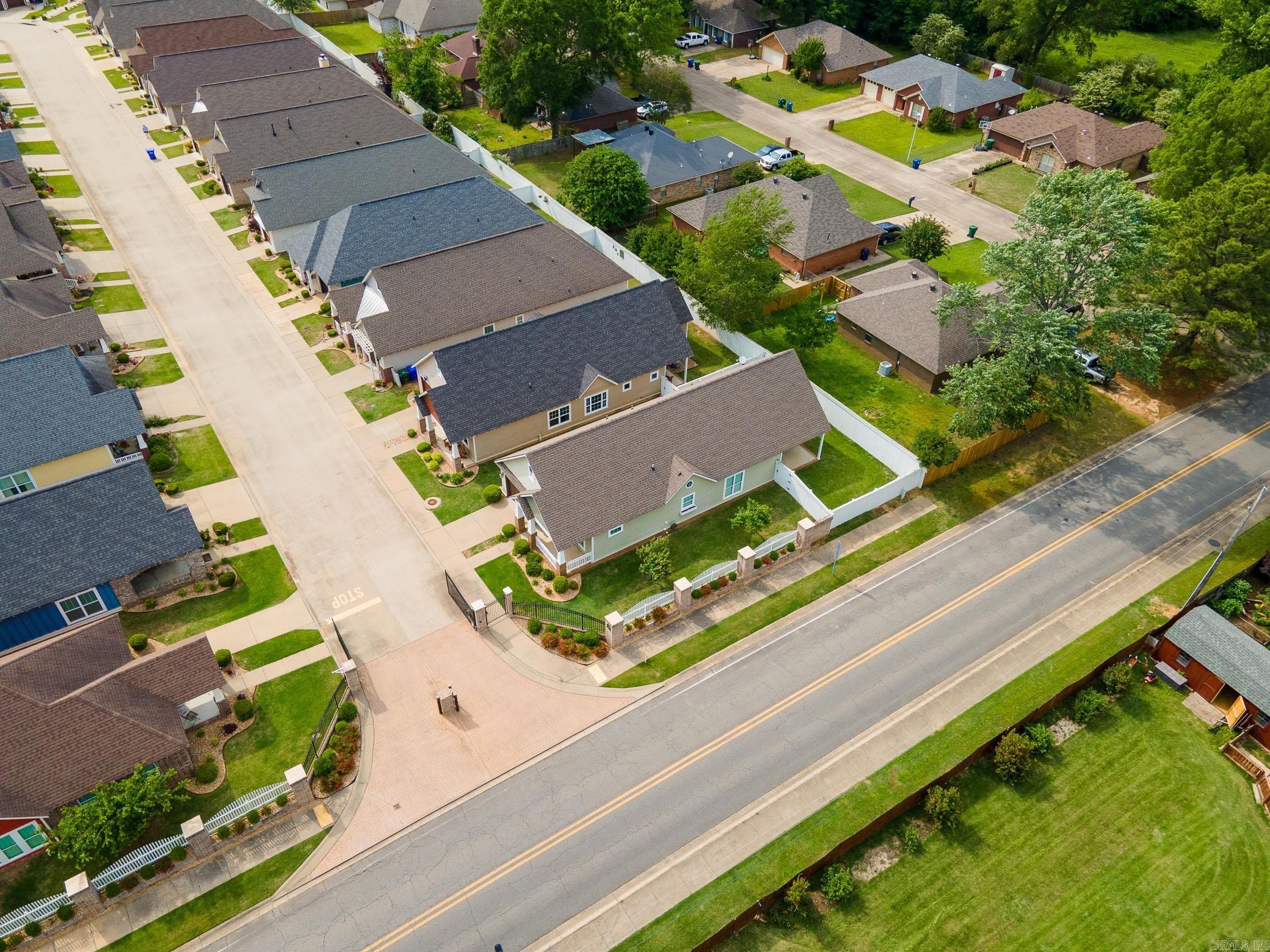 2700 Stonebrook Cove
