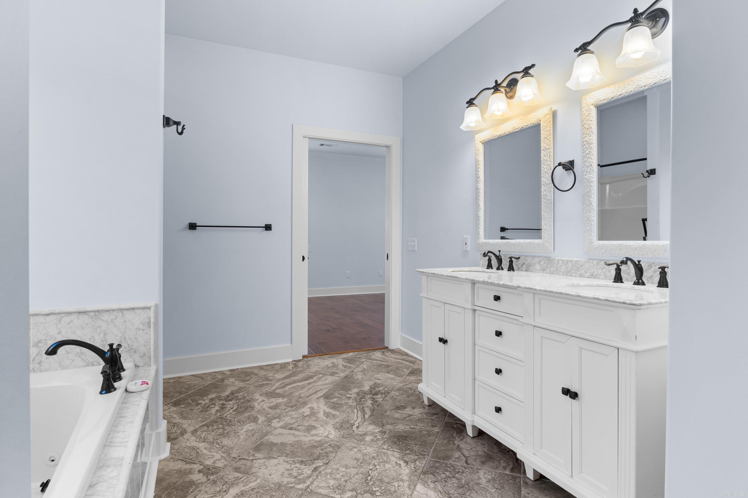 2700 Stonebrook Cove
