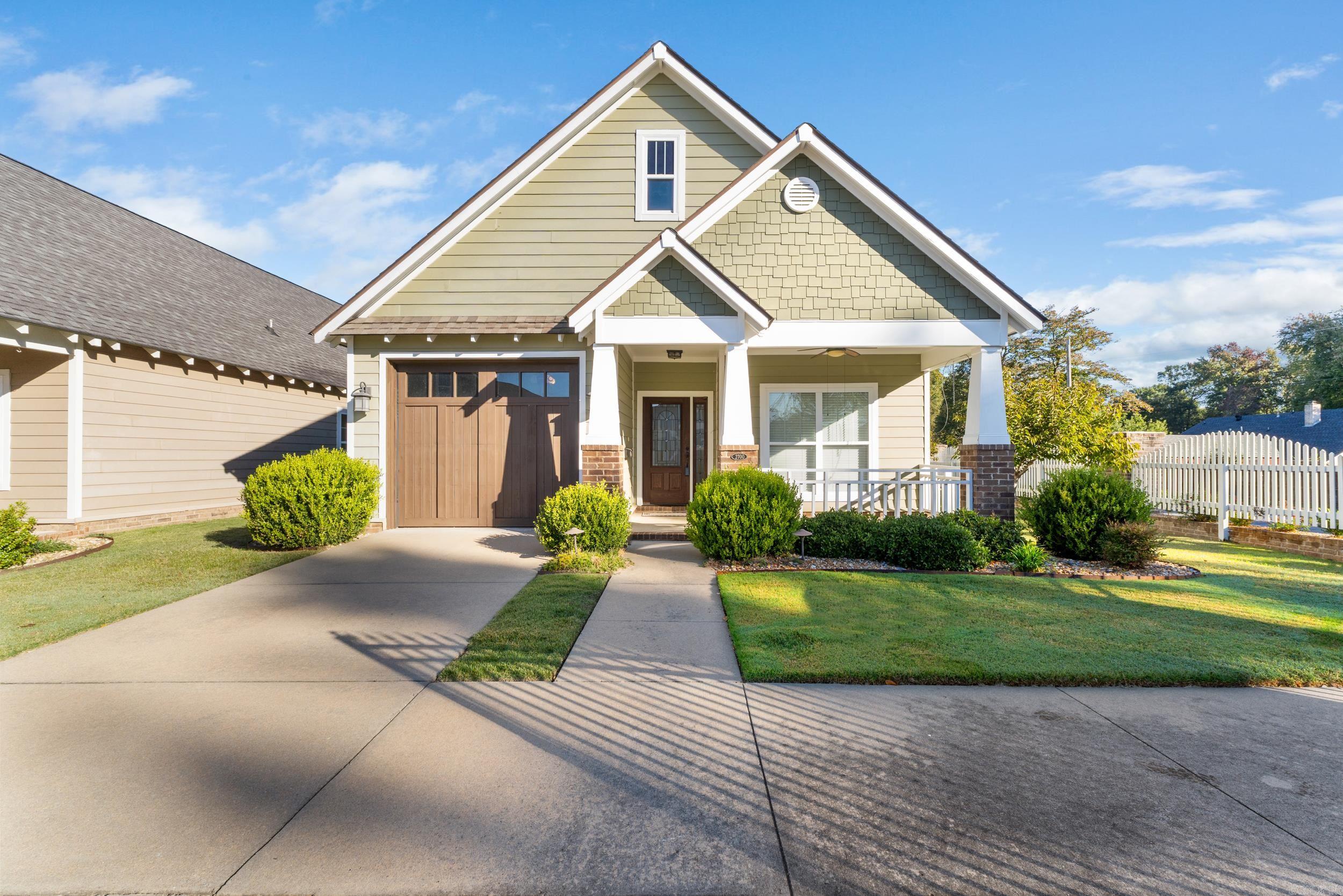 2700 Stonebrook Cove