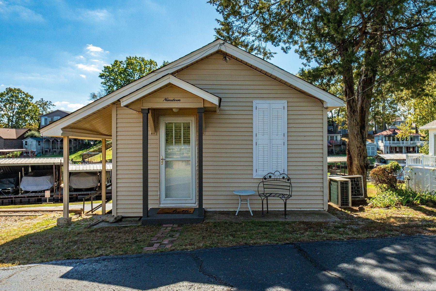105 Chambers Point, #19