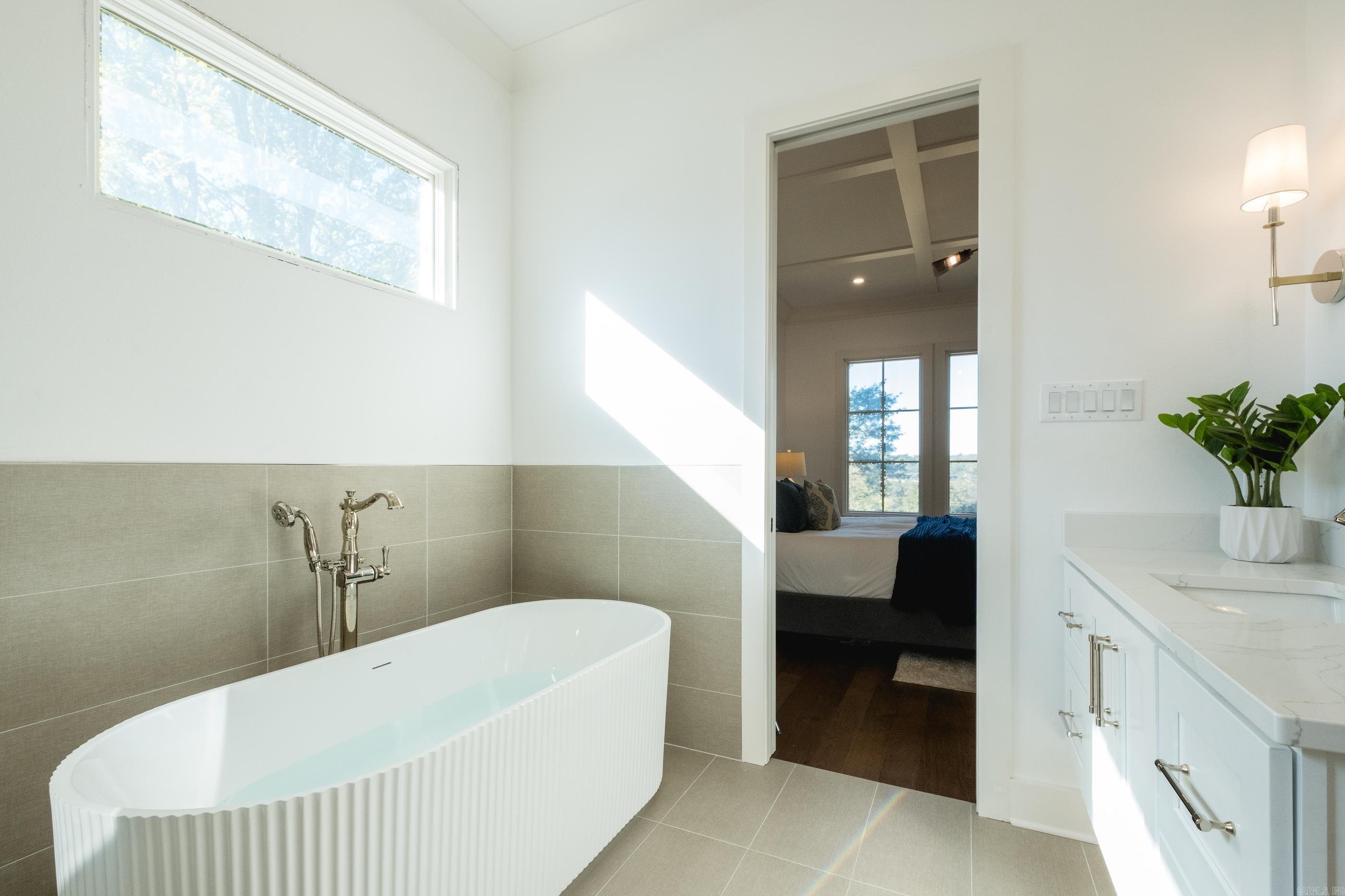 2900 Crouchwood Road