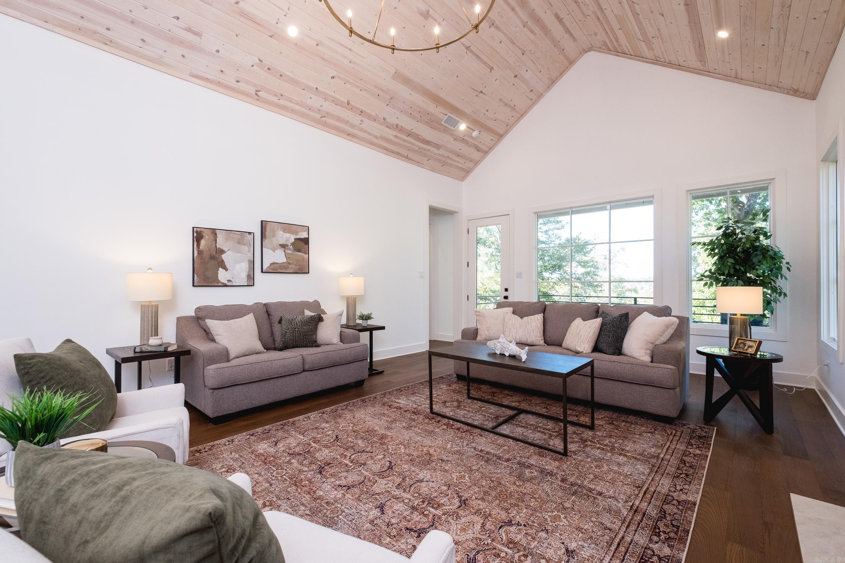 2900 Crouchwood Road