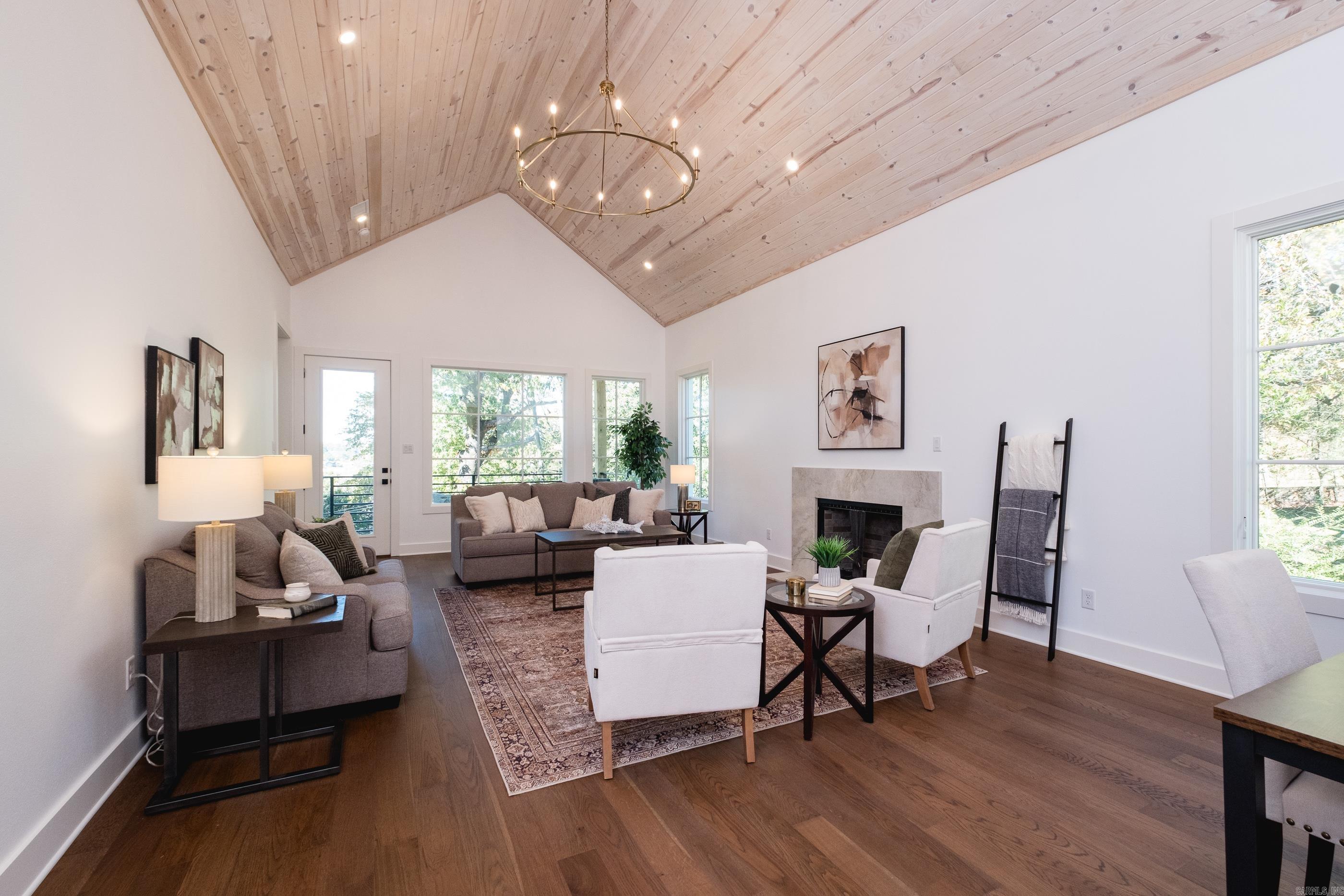 2900 Crouchwood Road