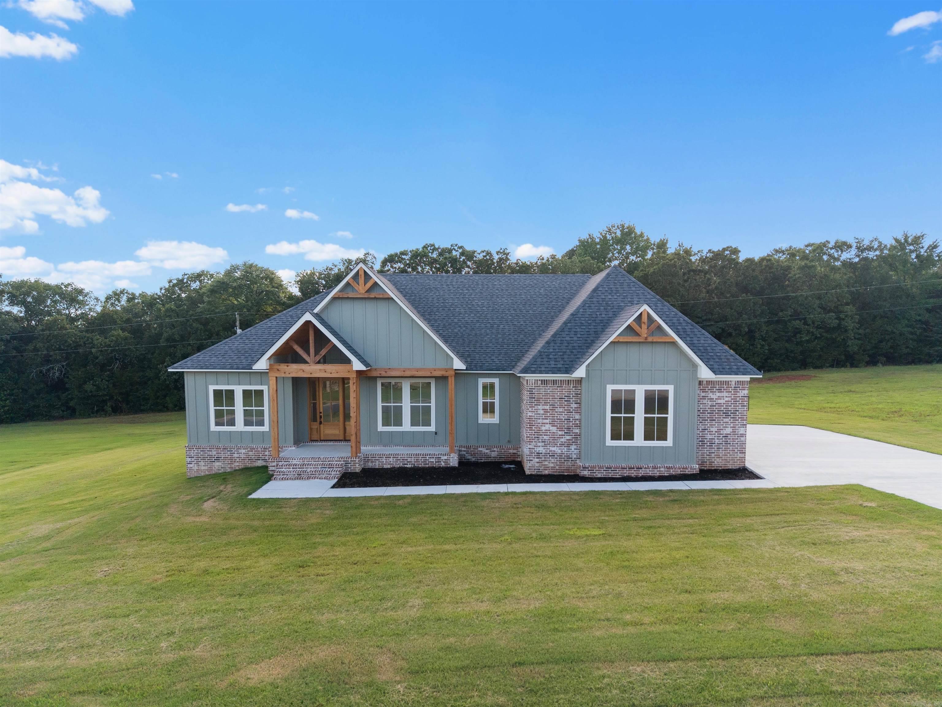 7 Avrey Lane