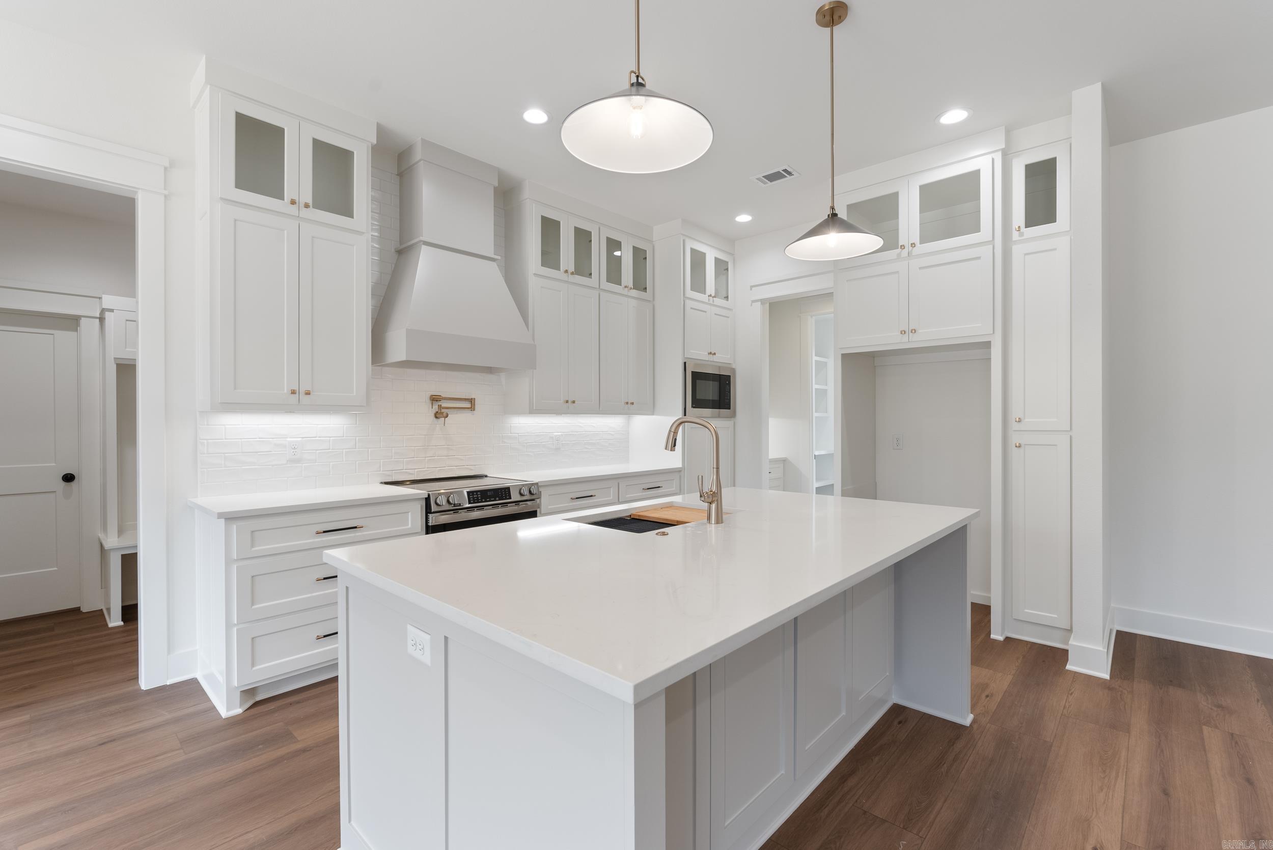 7 Avrey Lane