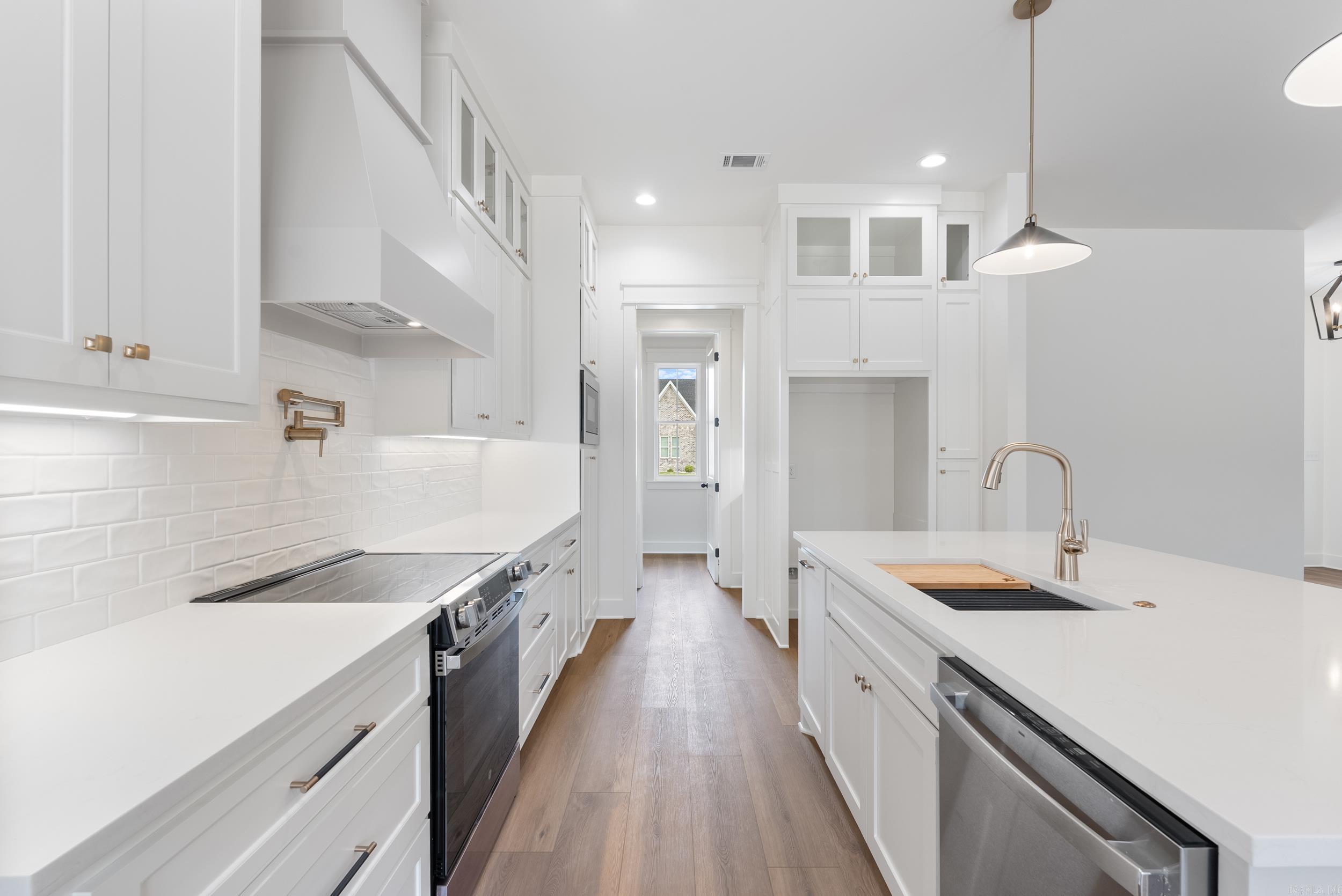 7 Avrey Lane