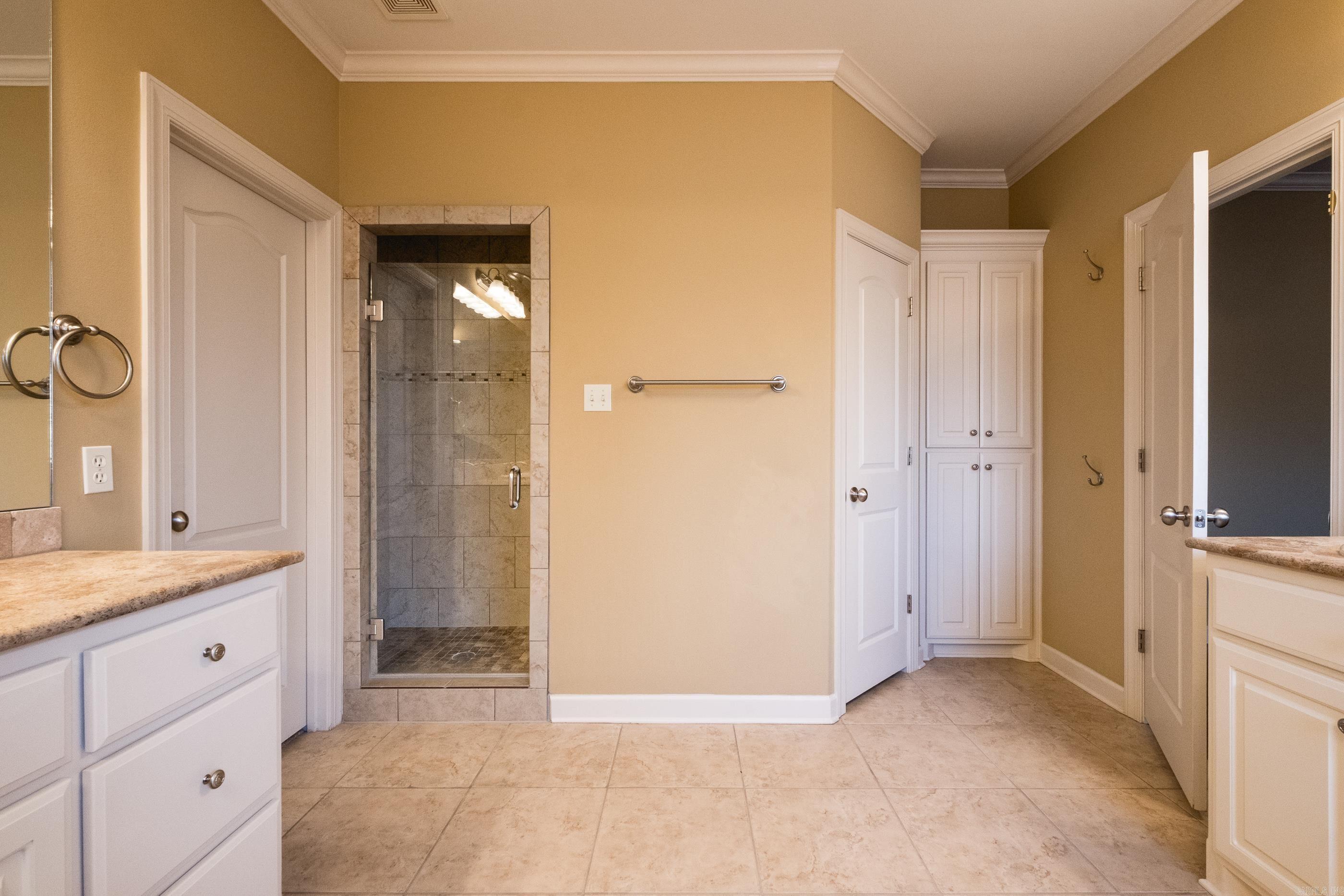 308 Commentry Way