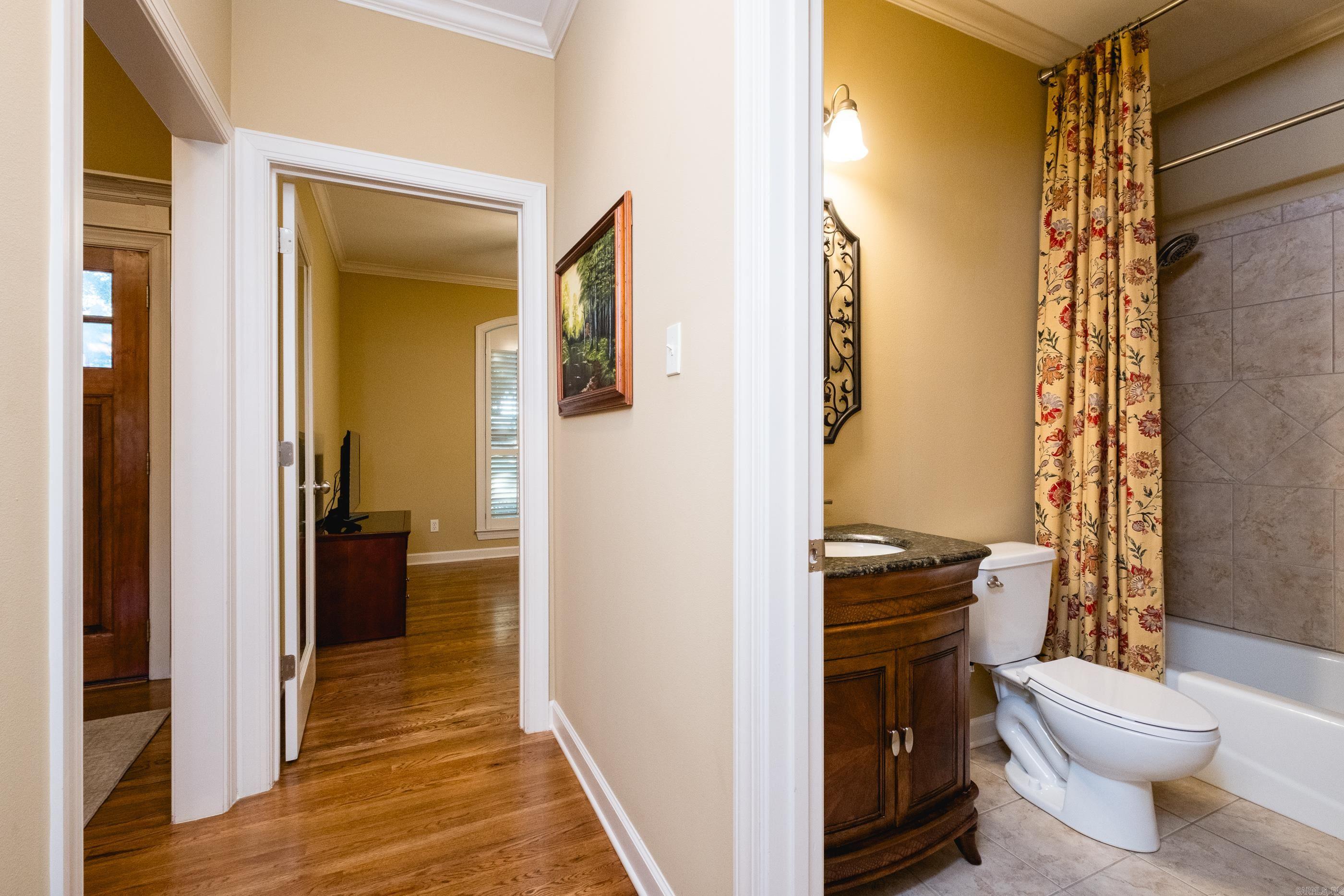 308 Commentry Way