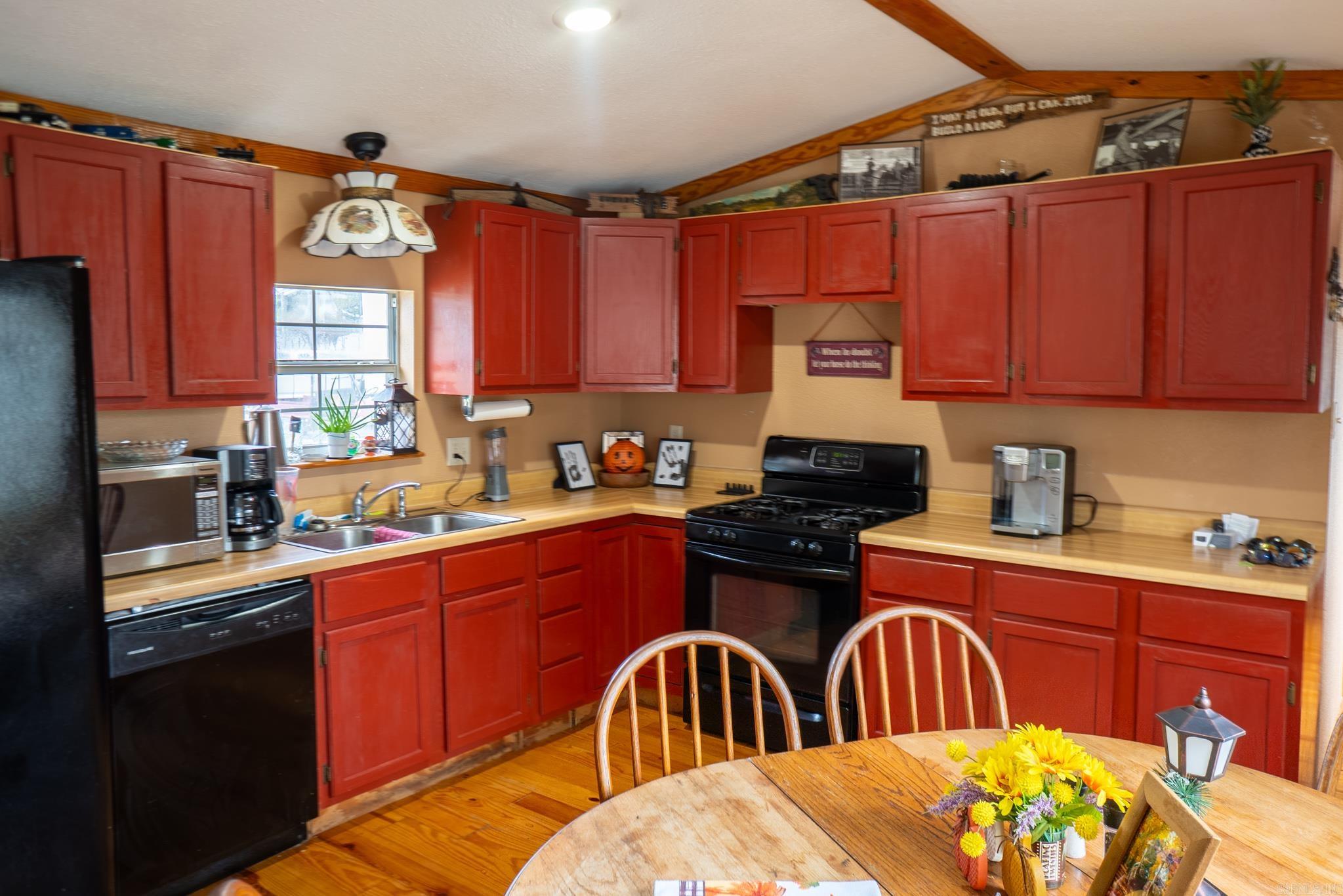 2209 Old Military Rd