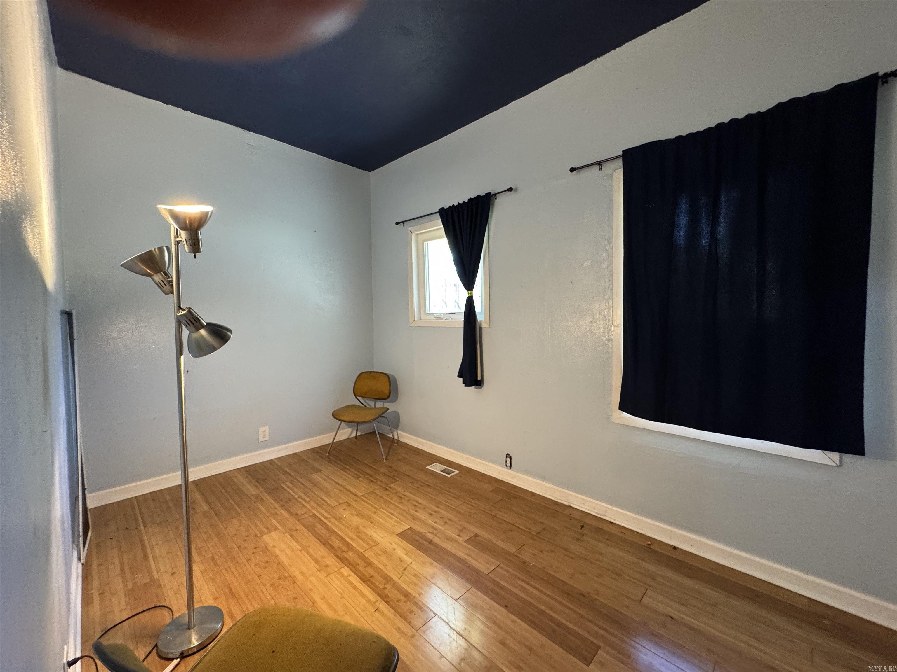 2613 W 6th Street