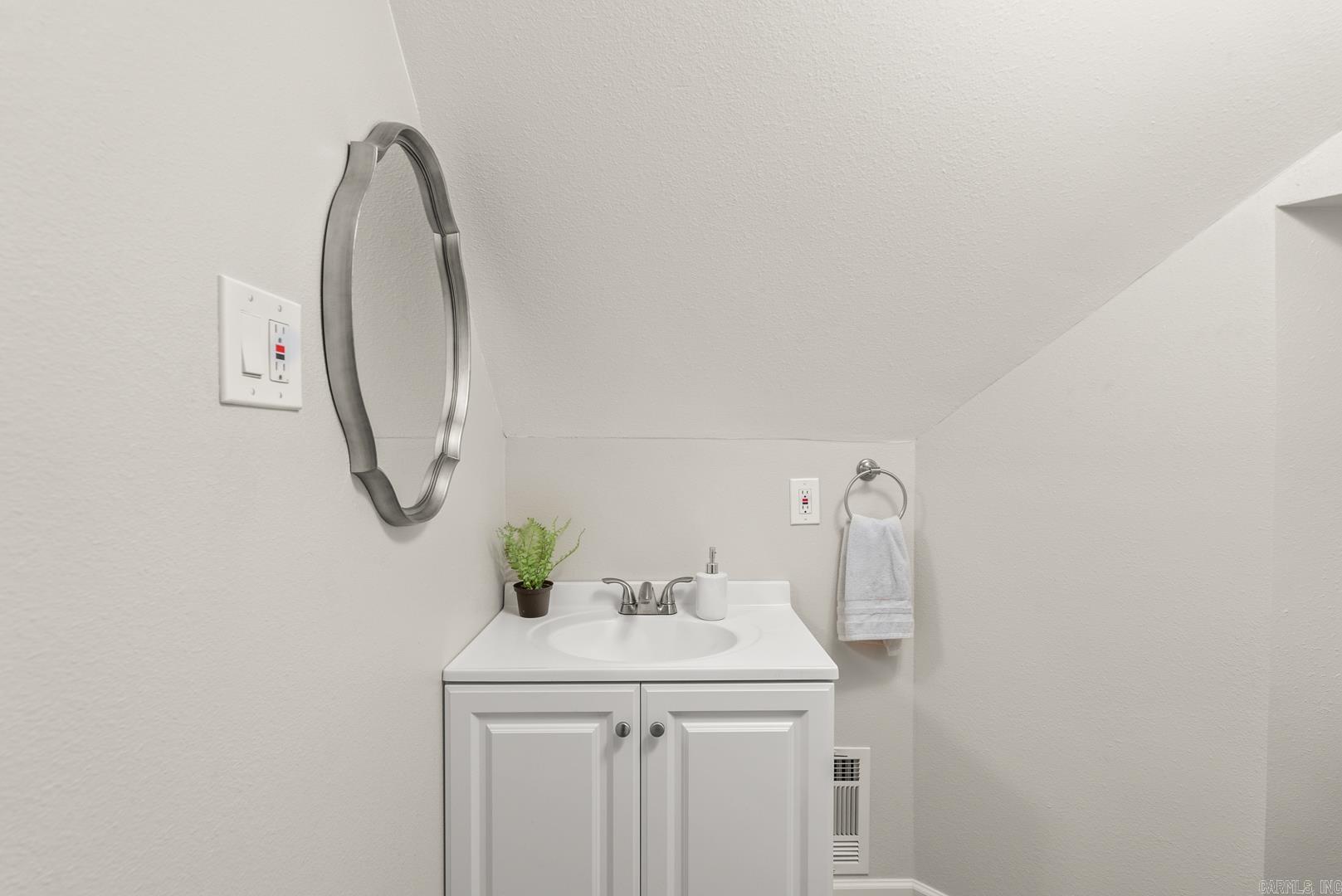 2110 Brush Mountain Trail