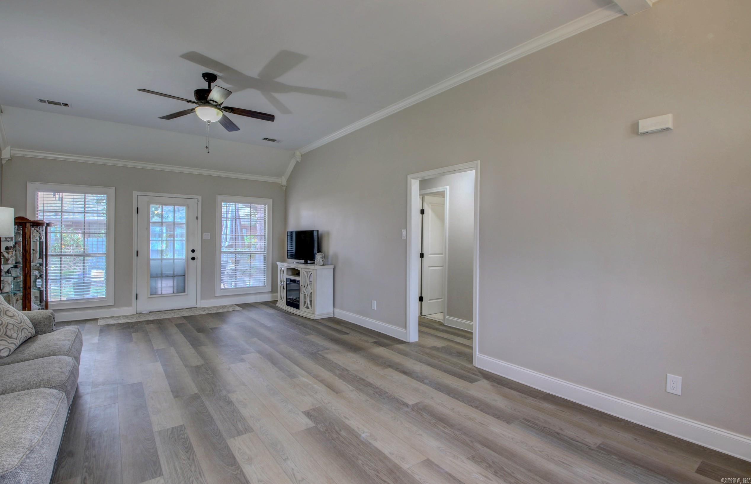 223 Chantilly Circle