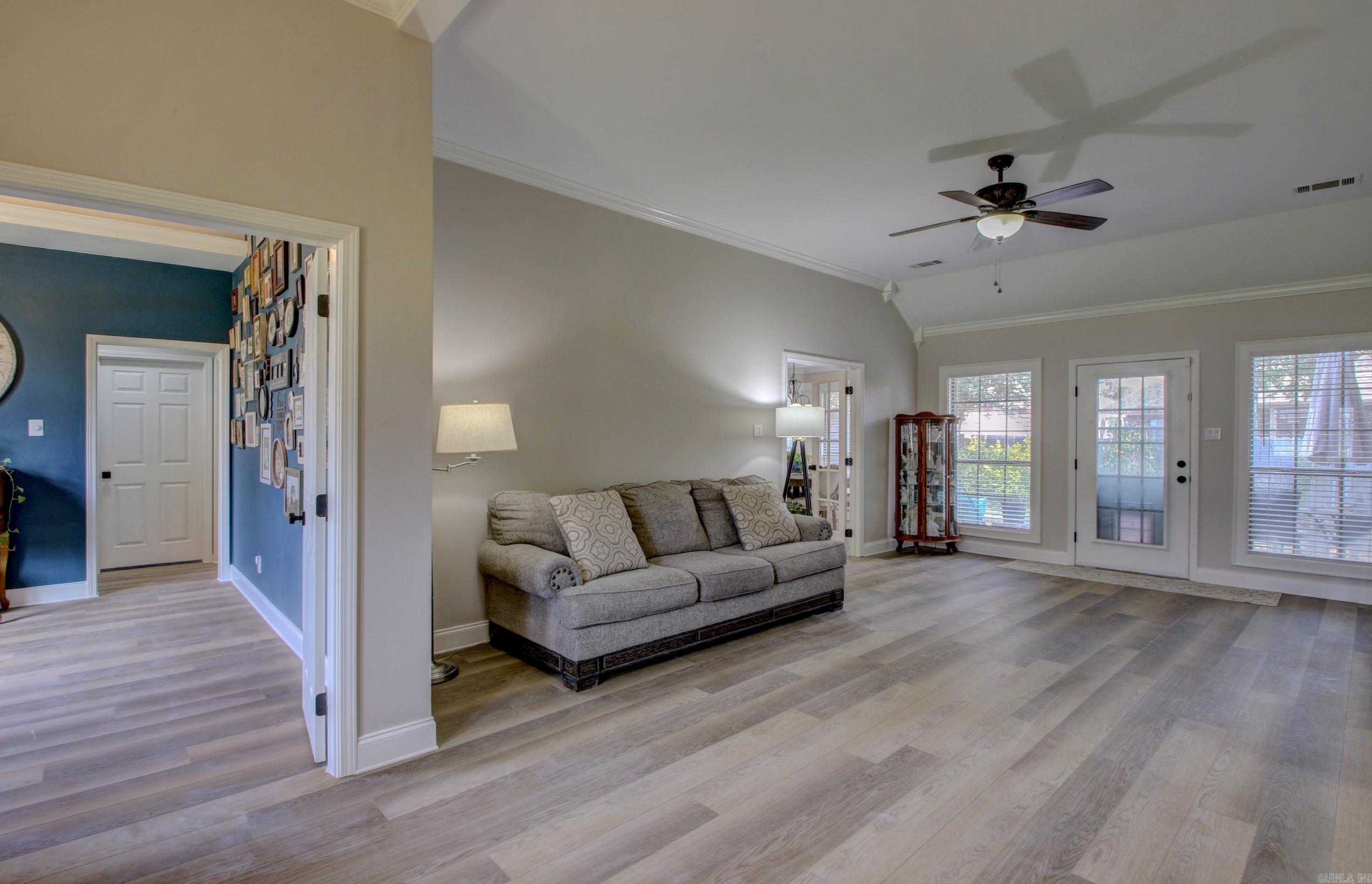 223 Chantilly Circle
