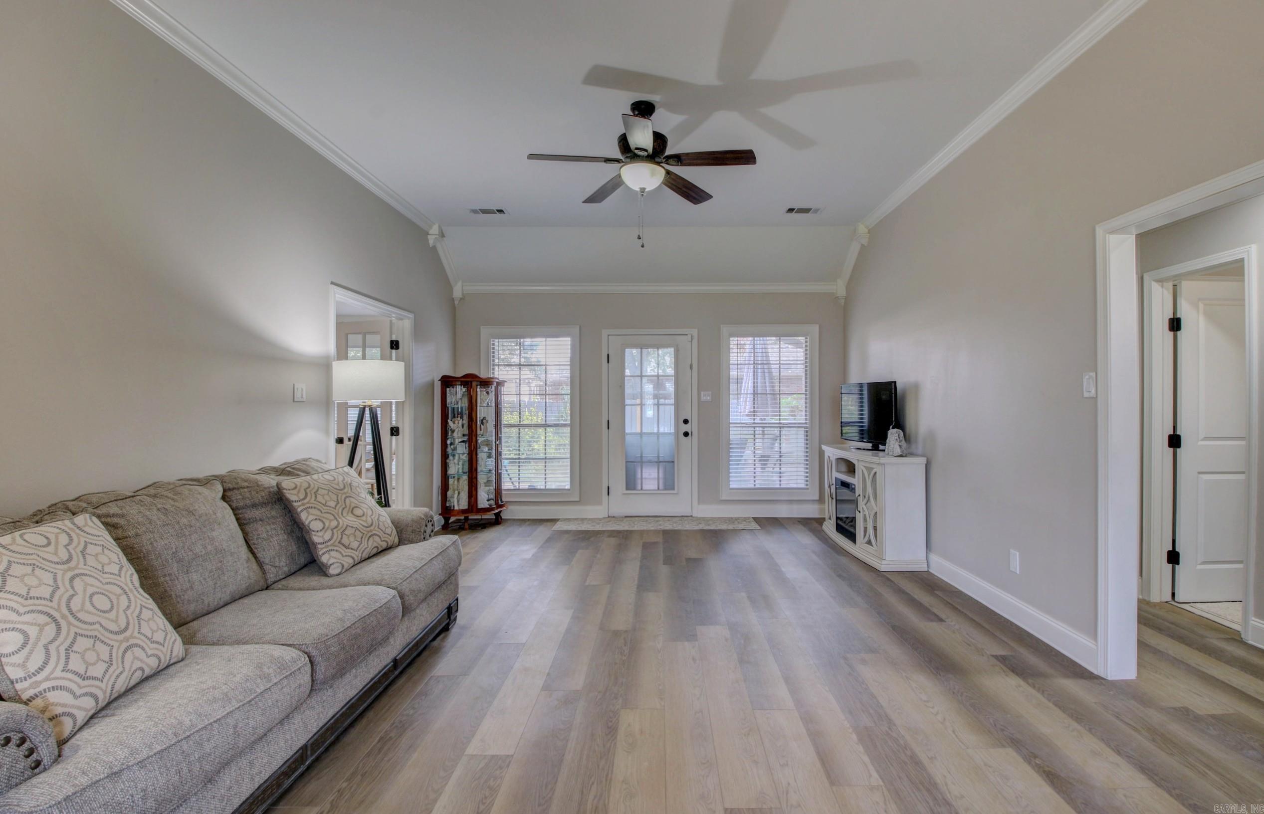 223 Chantilly Circle