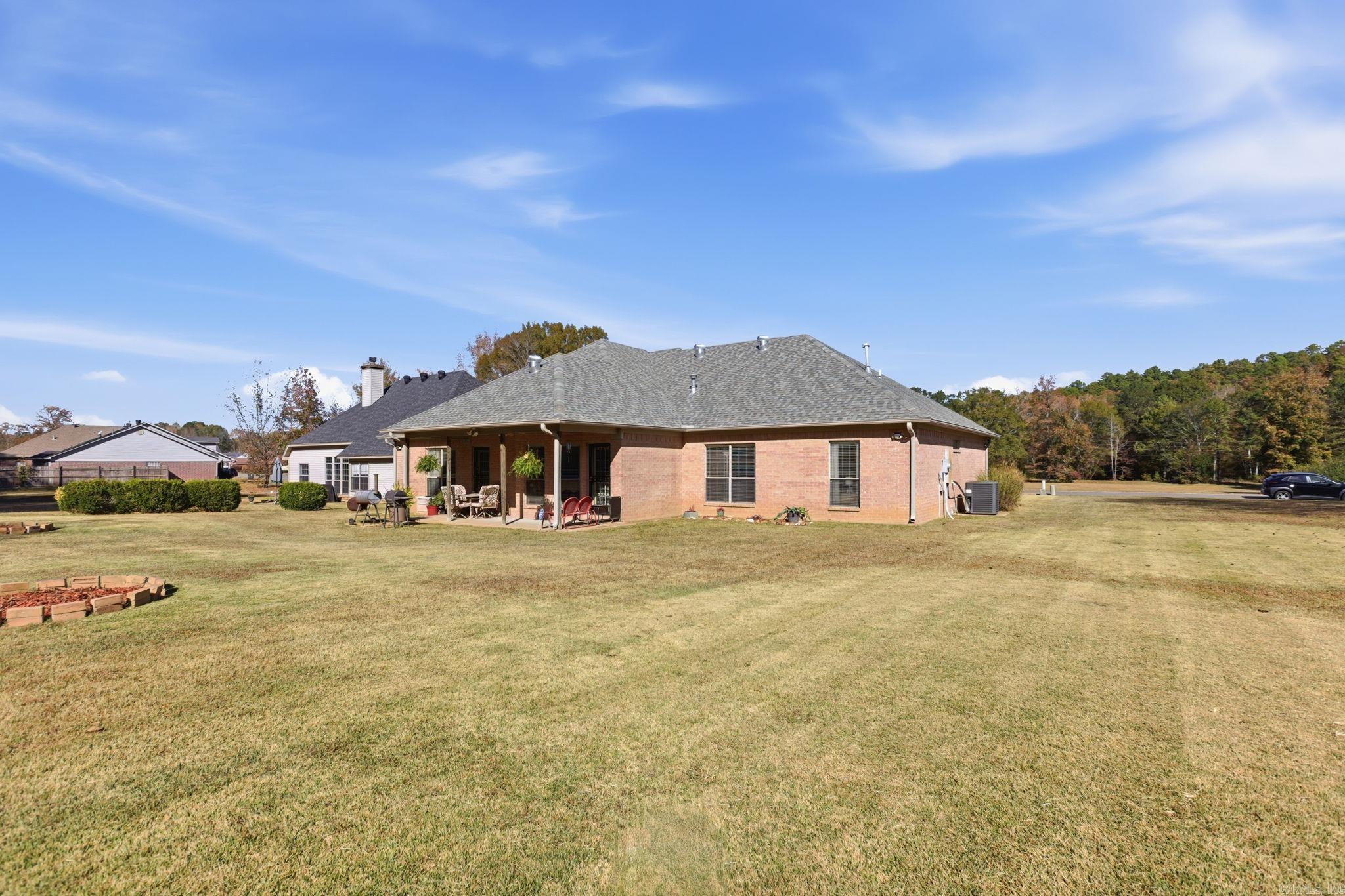 9007 Tall Timber Blvd