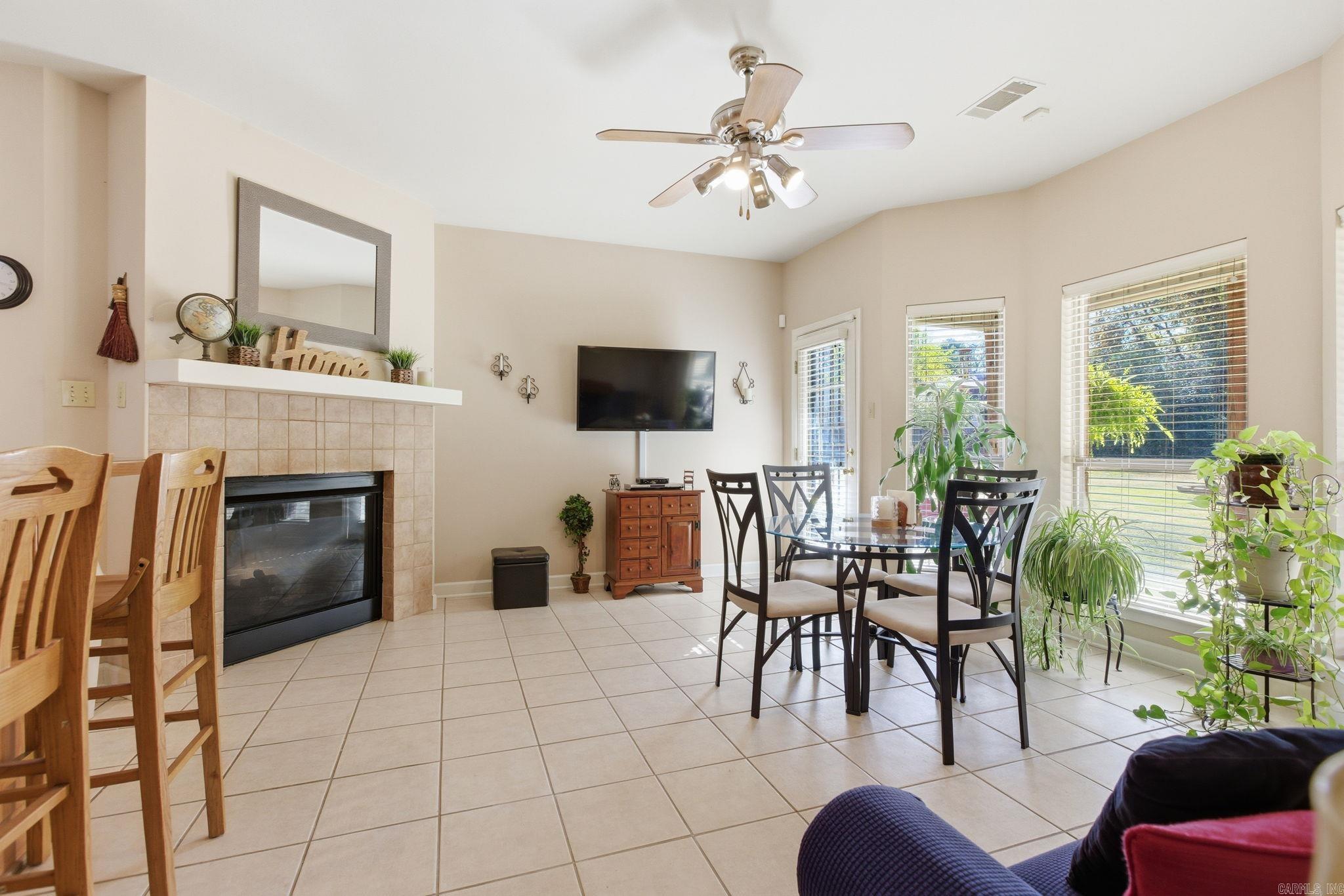 9007 Tall Timber Blvd