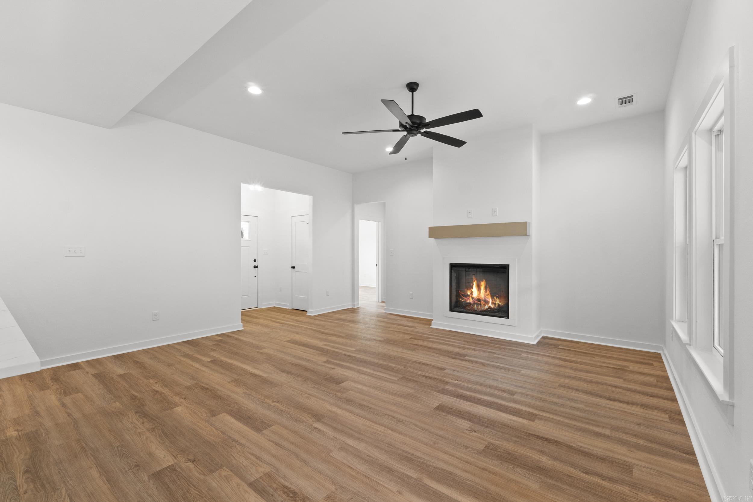 81 Lewis Loop