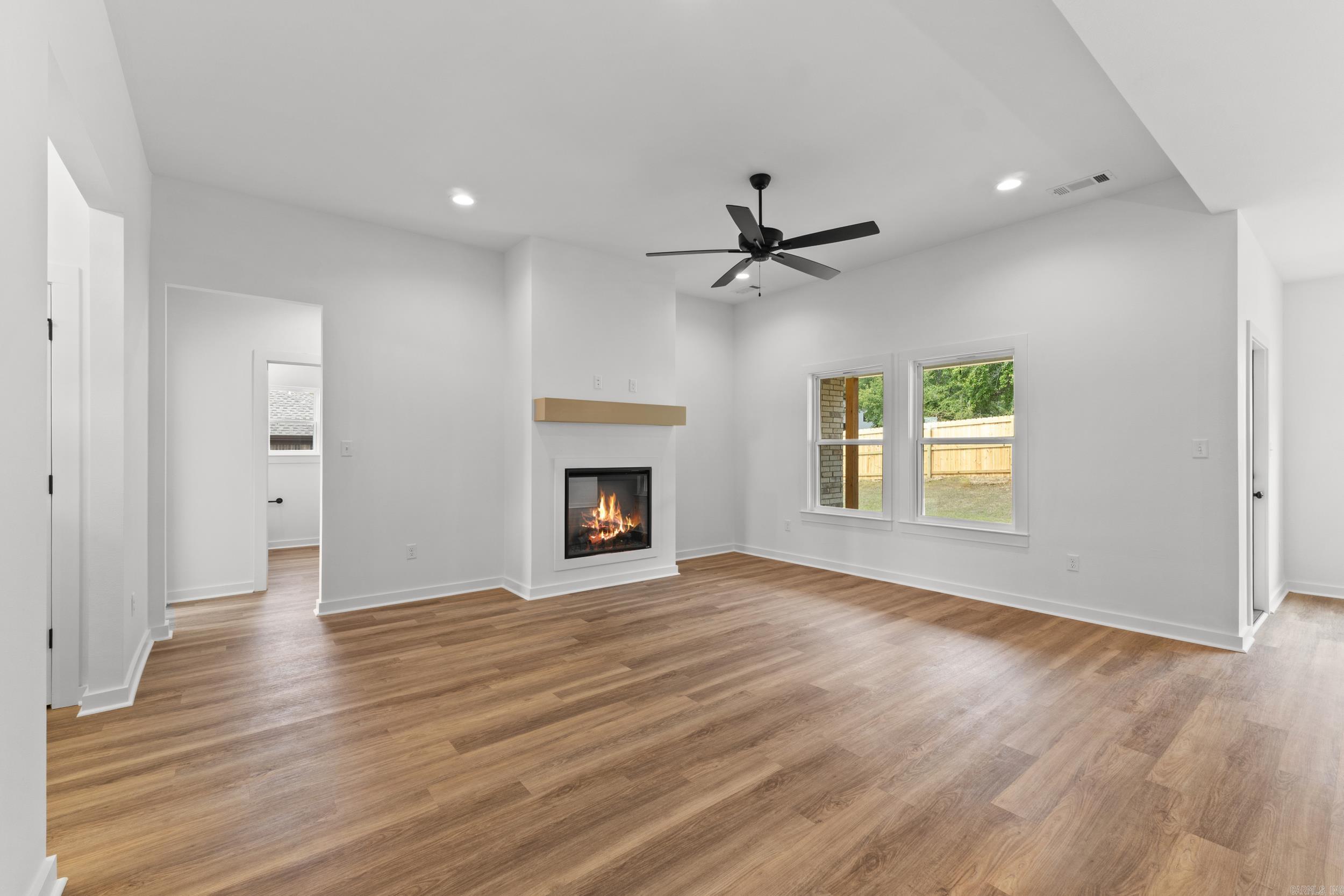 81 Lewis Loop