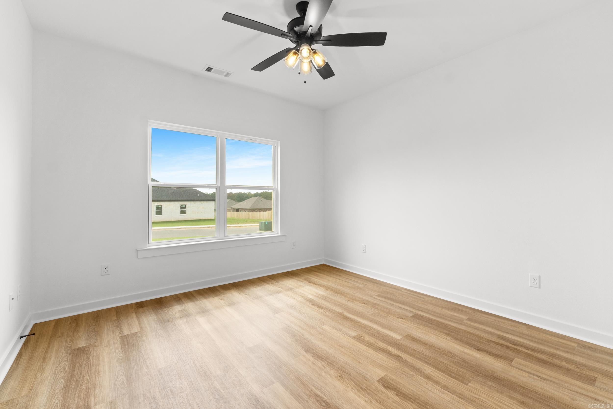 81 Lewis Loop
