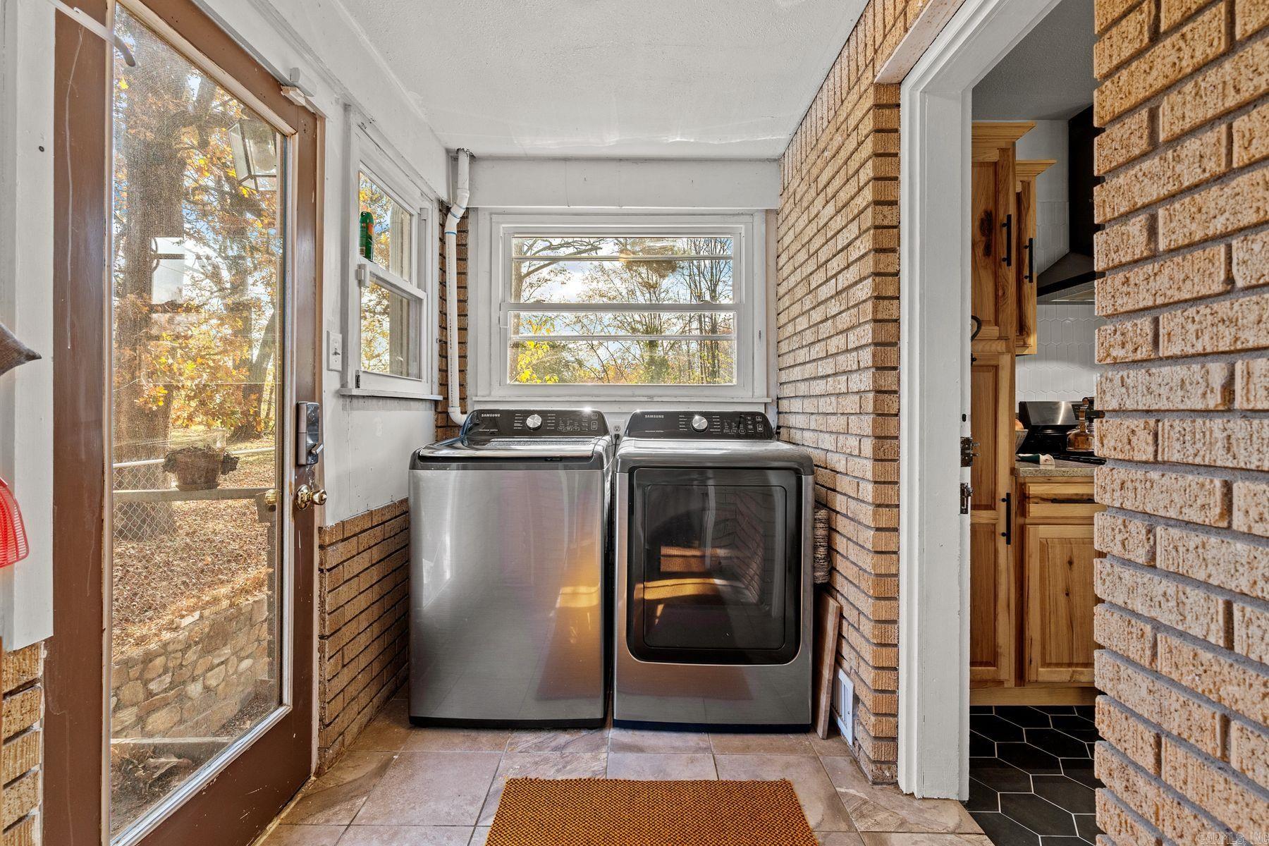 100 Forest Park Place