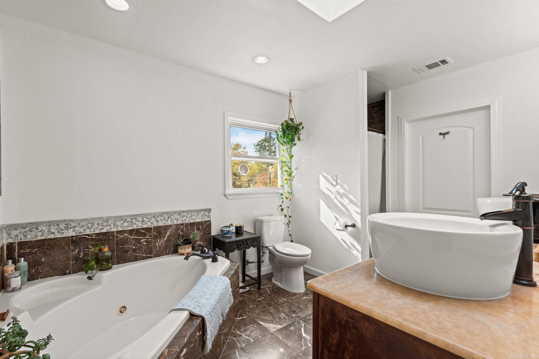 100 Forest Park Place