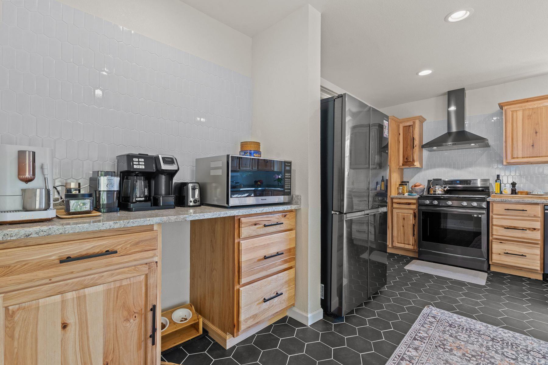 100 Forest Park Place