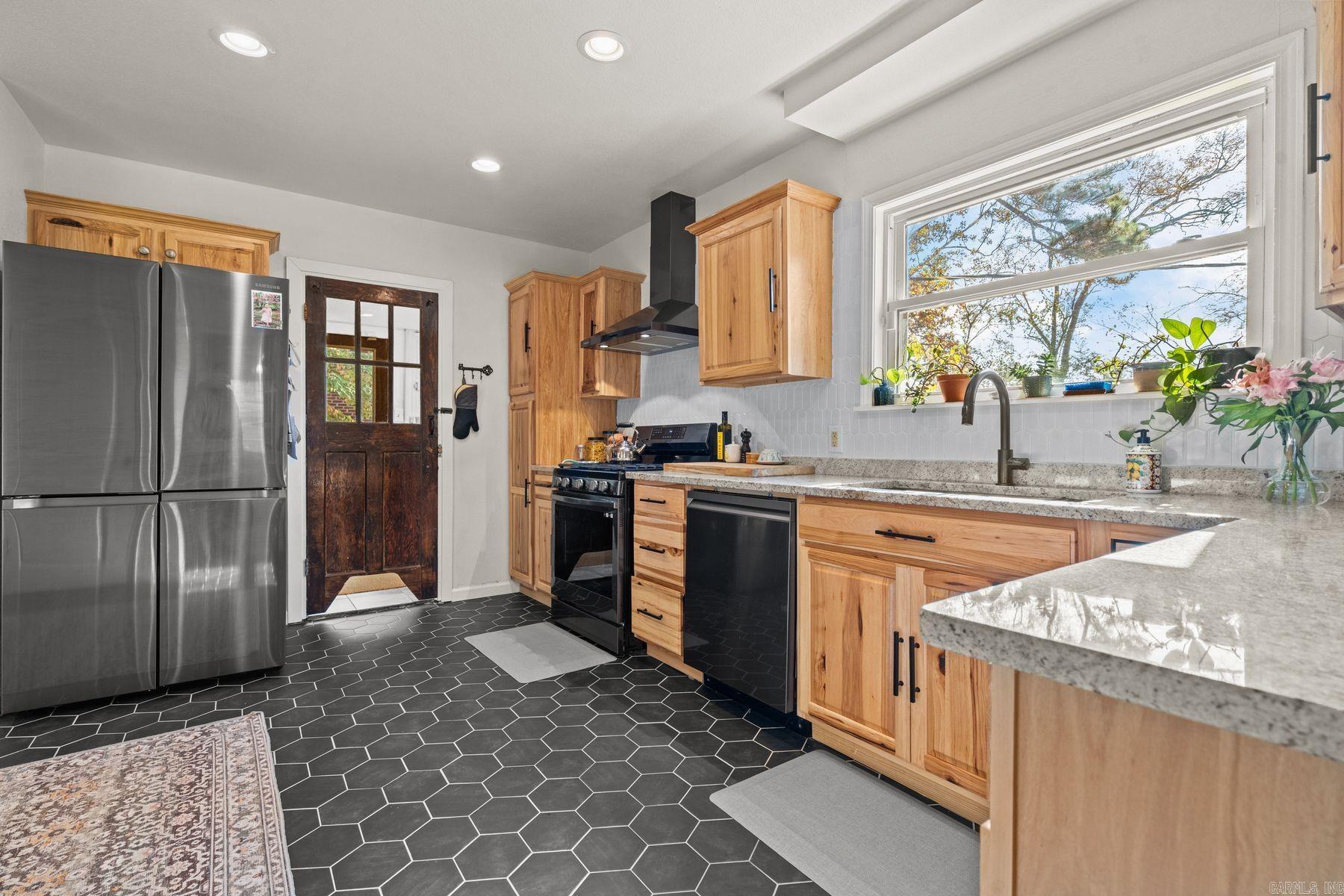 100 Forest Park Place