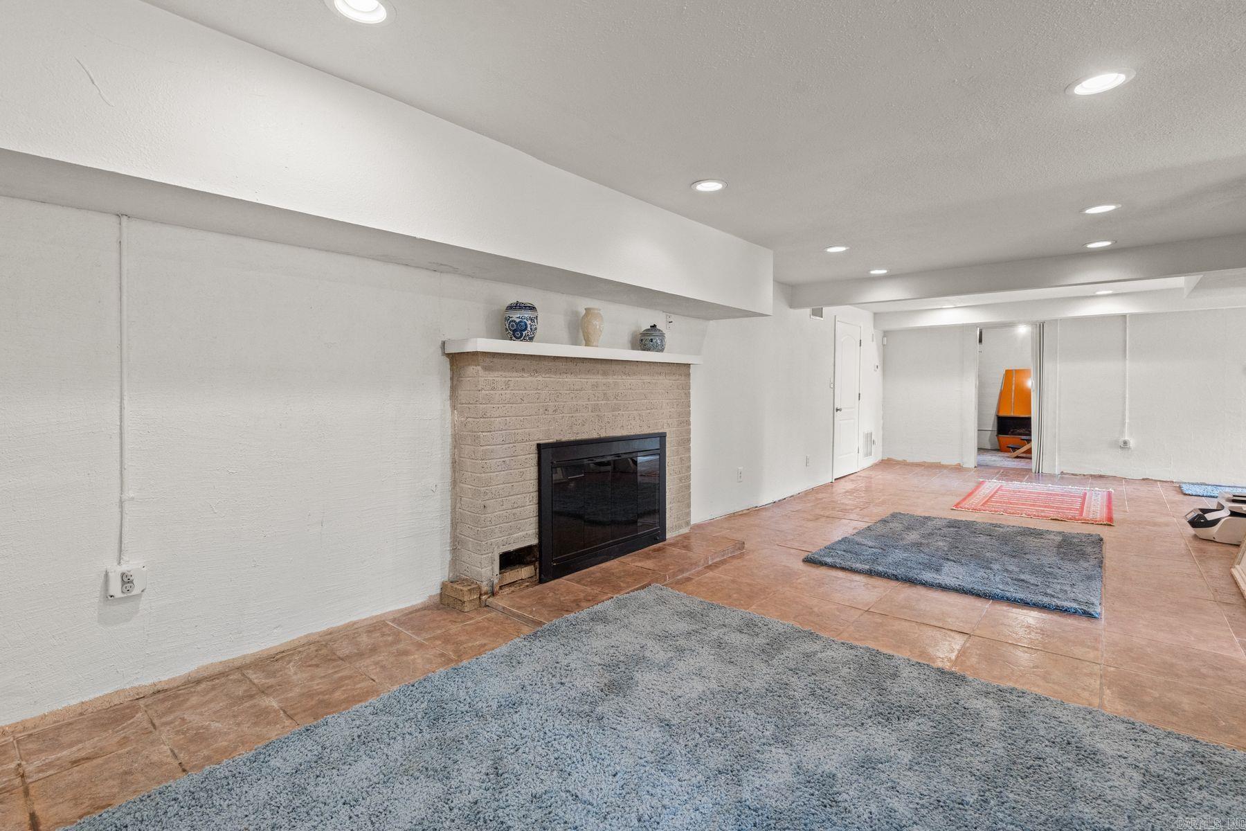 100 Forest Park Place